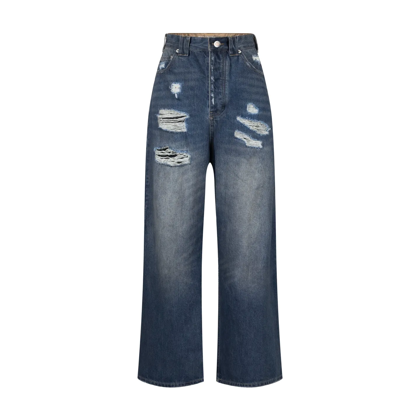 🅿️500 [Exclusive supply] BLCG 25SS ruined distressed jeans. The original version was purchased for 12,300 and developed. The fabric is made of pure cotton twill denim fabric and processed by narrow weaving process. It has a large loss but has excellent drape. Mid-rise with concealed button placket, 5 belt loops and 5 practical pockets. The fabric has been desized and sanded three times, and professional painters hand-sprayed it to make the color transition natural. The trousers body uses positioning cutting technology, combined with pure manual grinding and picking techniques, to show YB-level damage details. The front and back are decorated with carefully designed distressed decorations, showing a retro and distressed style. The accessories are made of custom-woven and dyed pocket cloth, paired with ancient silver double-headed B-shaped zippers, and a full set of customized accessories to highlight the quality. The unique washing process and exquisite hand processing give each pair of jeans a natural vintage texture. Size:XS/S/M