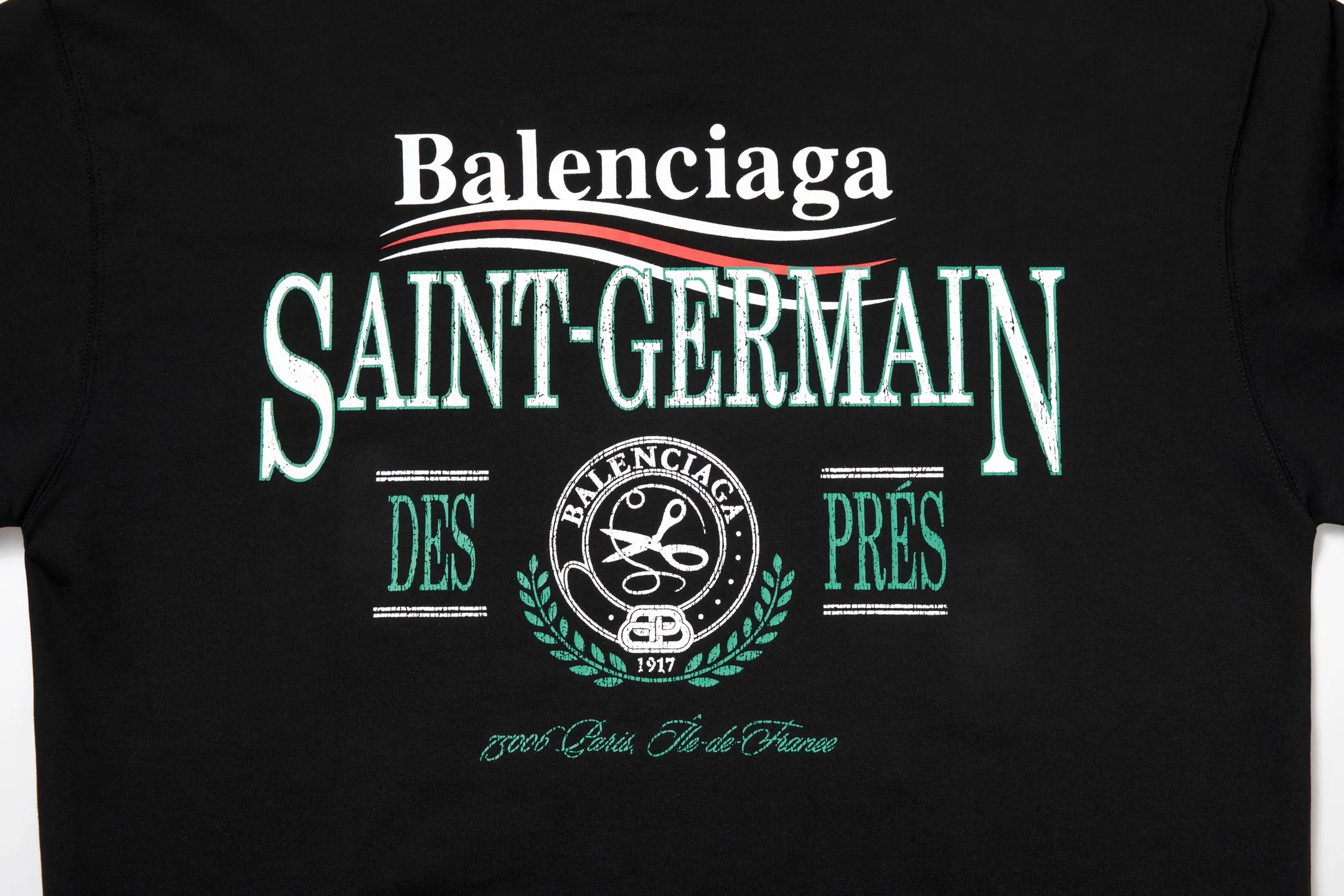 🅿️300 7206# Detailed picture Top version [[BALENCIA*GA] Official website quality Paris new Balenciaxx art multi-branded hooded sweatshirt OS version Loose dropped shoulders Unisex style Fabric: 480g 100% cotton terry Davidson Technique: Front and back panels left and right sleeve printing Garment wash Shape solid color Color: Black White Size: XS S M L