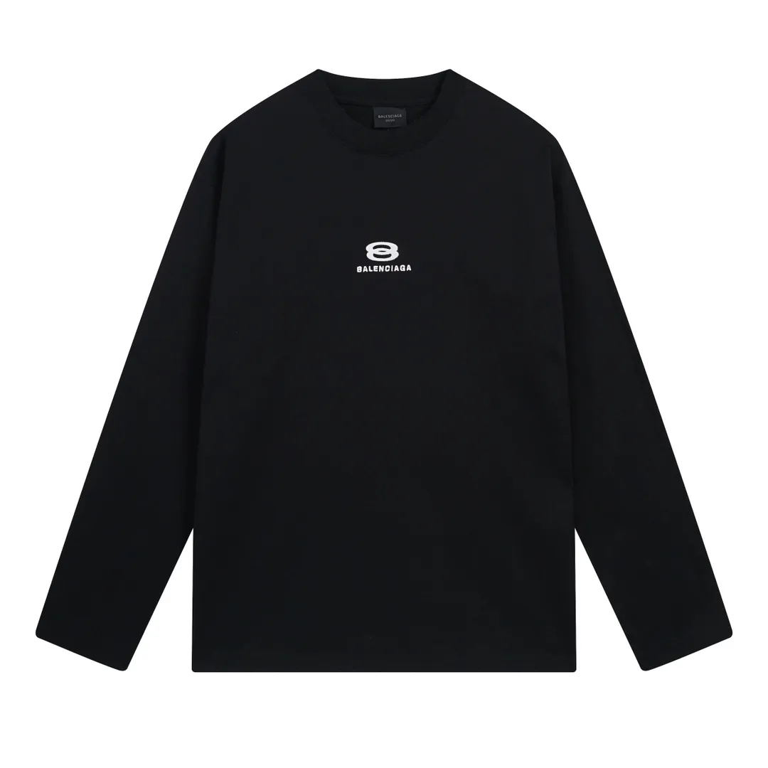 🅿️210 real photos [Top version. Official website quality] BALENCI*GA/Paris BALENCI*GA# New model, double-ring LOGO classic embroidery, water-worn and damaged old long-sleeved T-shirt. Brick cabinet synchronization. Welcome to compare. The fabric is made of Paris ZP custom-woven and dyed 100% cotton double-yarn compact cotton. The weight is 260 grams. The cloth surface is clean. The cloth pattern is clear. It is soft and comfortable. It has good color fastness and is not easy to change color. The threads are woven and dyed with no color difference. The embroidery is done using Tajima embroidery machine, the letters are three-dimensional, the garments are washed, worn and worn, and the goods are made according to the pictures in the Jubie market. Comparisons welcome. Restore brick cabinet. The version adopts OS loose shoulder style. Same style for men and women. Code: BL225057 Color: Black Size: XS S M L