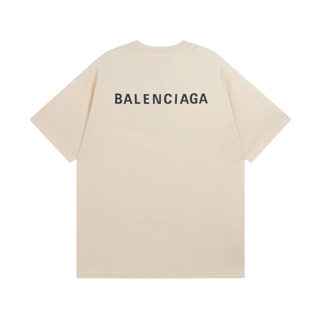 🅿️166 Detailed picture [Top version. Official website quality] BALENCI*GA/Paris#Classic style. Classic letter printed short-sleeved T-shirt on the front and back #brick cabinet synchronization.                       The fabric is made of Paris ZP custom-woven and dyed cotton double yarn, weighing 260 grams. The cloth surface is clean. The cloth pattern is clear, soft and comfortable. The threads are dyed with no color difference. The classic pattern is printed with environmentally friendly imported materials, precision printing screen, the letters are clear, the effect is three-dimensional, and the brick cabinet is restored. The version adopts OS loose shoulder style. Same style for men and women. Coding: BL223022 Color: black, beige, white, blue, floral gray, beige. Size: XS to L