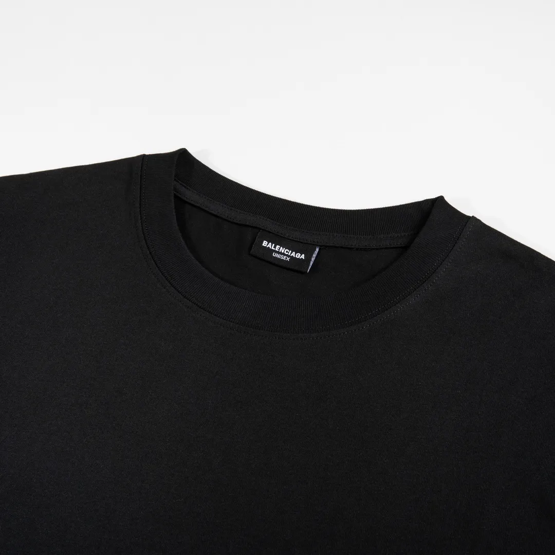 🅿️160 9105# Detailed picture Top version [[BALENCIA*GA] official website quality Paris new classic letter back panel printed short-sleeved T-shirt OS version Loose dropped shoulders Unisex fabric: 260 grams 100% cotton double yarn Technology: back panel printing Garment washing Shape solid color Color: black white Size: XS S M L