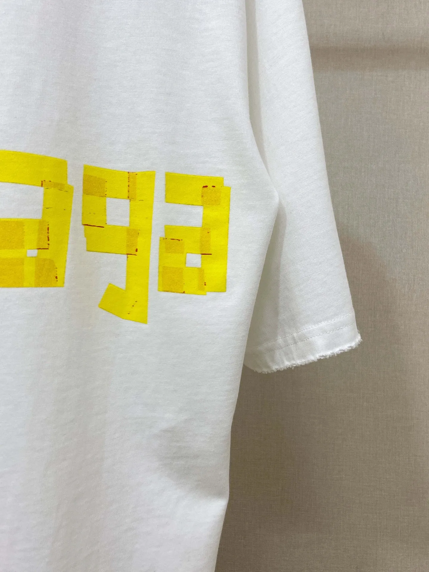 🅿️180 9110# Actual photo top version [[BALENCIA*GA] official website quality Paris new yellow tape bandage digital direct spray short-sleeved T-shirt OS version loose dropped shoulders Unisex style Fabric: 260g 100% pure cotton double yarn Process: front and rear digital direct spray garment wash worn distressed fixed color Color: gray blue white washed blue burgundy green Black silver rose red khaki Size: XS S M L