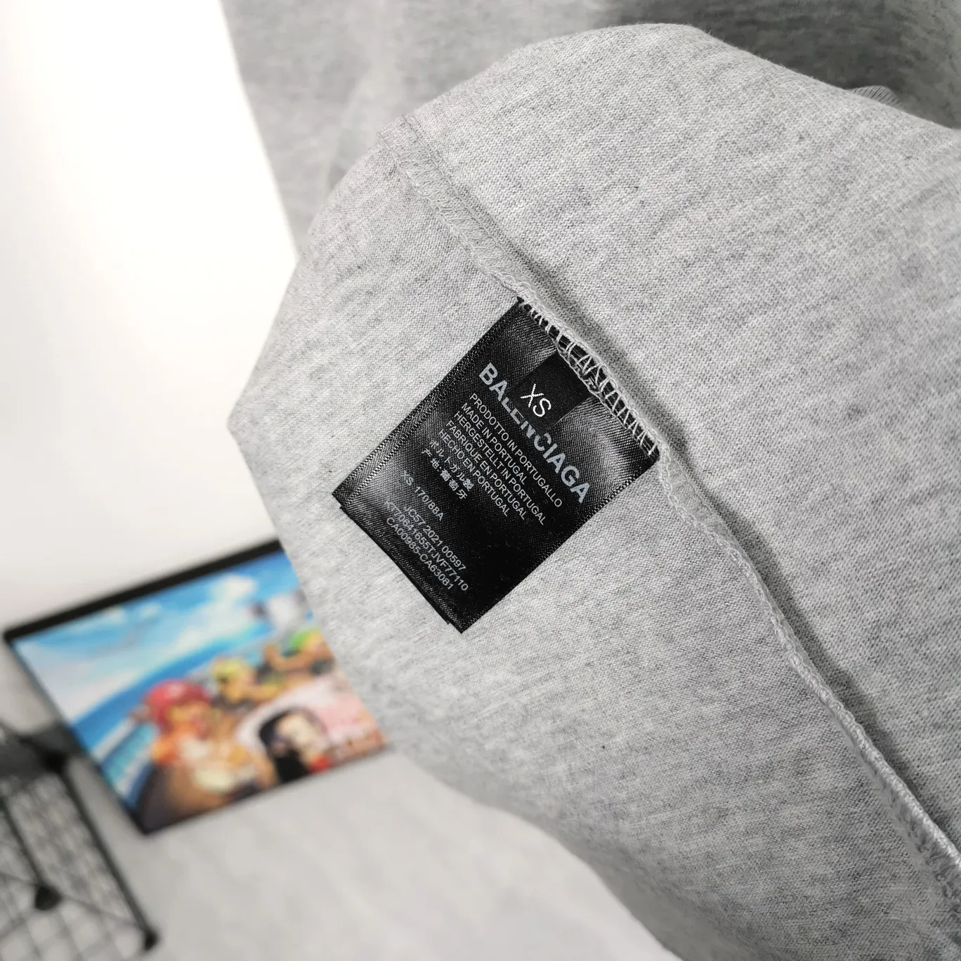 [New arrival] The top tested version of Balenciaga BALENCIAGA Cola Malone embroidery printed male and female couple star same style short-sleeved T-shirt in three colors, guaranteed to be the same as the original fabric, no color difference! Customized dyeing in a package! INS, Xiaohongshu’s popular style, classics that never fade away! The king of orders in Spain, the fried chicken is highly recommended! 32S 280g pure cotton double yarn fabric, comfortable and wide! Full of drape! The printing uses Tajima embroidery machine imported from Japan, which is known as the fighter among embroidery machines. The embroidery is meticulous, with no threads or skipped threads, the printing and embroidery are full and fine, and the letter spacing is consistent with ZP! Wearing it gives you full confidence and peace of mind! The labels and washes are all correct! On behalf of G at the same level! Consistent packaging at the counter!  Size: XS-L Color: Beige, taro purple, active gray, light hemp gray P:260