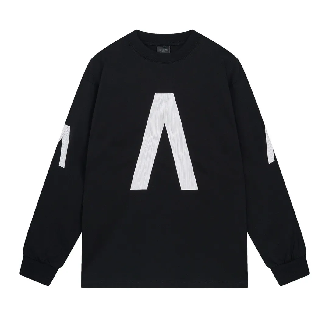 🅿️240 detailed pictures [Top version. Official website quality] BALENCI*GA/Paris. 2024 latest global limited edition. BALENCIAGA joins forces with Archive to create a long-sleeved T-shirt. Crack printed washed distressed T-shirt. Overweight craftsmanship, brick cabinet synchronization. ⚠️Distinguish the market currency, genuine research and development, worn. The hand painting is consistent with ZP, and the printing uses imported cracked environmentally friendly glue. The garments are washed, worn and worn. The whole piece is designed with heavy craftsmanship. Comparisons welcome. The version adopts OS loose shoulder design. Same style for men and women. Code: BL235031 Color: black, off-white Size: XS S M L
