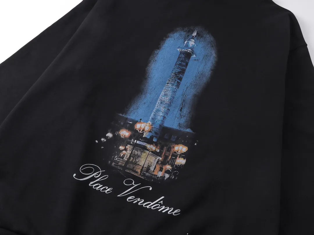 🅿️370 real photos [Top version. Official website quality] BALENCI*GA/Paris. SS24 new Balenciaga Vogue co-branded series. Front and rear LOGO direct-printed hooded sweatshirt. Brick cabinet synchronization. Genuine product developed at the first time, happy to print and compare! The fabric is made of Paris ZP custom-woven and dyed cotton terry sweatshirt. Weighing 460 grams, the cloth surface is clean. The cloth pattern is clear, soft and comfortable. The threads are dyed with no color difference. The printing is made of environmentally friendly imported materials with direct inkjet printing. The pattern letters are clear and the effect is three-dimensional. The version adopts OS loose shoulder style. Same style for men and women. Code: BL238905 Color: black, off-white Size: XS S M L