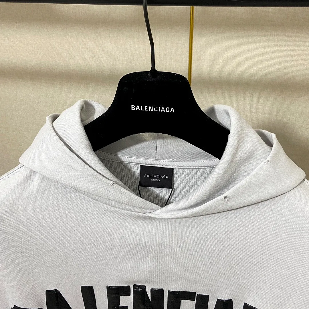 🅿️310 7110# Real photos Top version [BALENCIA*GA] Official website quality Paris new tape series hooded sweatshirt OS version Loose dropped shoulders Uniform style for men and women Fabric: 480g 100% cotton terry sweater Technology: Front and back printing Garment wash Worn Distressed Fixed color Color: black blue off-white Size: XS S M L