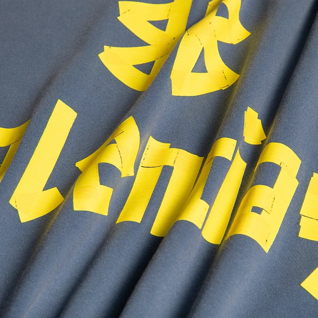 🅿️200 8110# Detailed picture Top version [[BALENCIA*GA] Official website quality Paris new classic yellow tape digital direct spray long-sleeved T-shirt OS version Loose dropped shoulders Unisex style Fabric: 280 grams 100% cotton double yarn (three washing processes) Process: Front and rear digital direct spray Garment wash Frayed Distressed Shape solid color Color: gray blue black white wash blue Burgundy Green Size: XS S M L