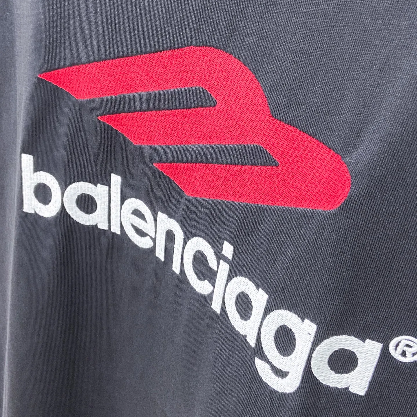 🅿️200 9152# Actual photo Top version [[BALENCIA*GA] official website quality Paris new classic 3M letter big LOGO icon embroidered short-sleeved T-shirt OS version loose dropped shoulders Unisex fabric: 260 grams 100% cotton double yarn Process: embroidery on the front and rear panels, left and right sleeves Garment wash Shape solid color Color: dark gray blue white Size: XS S M L