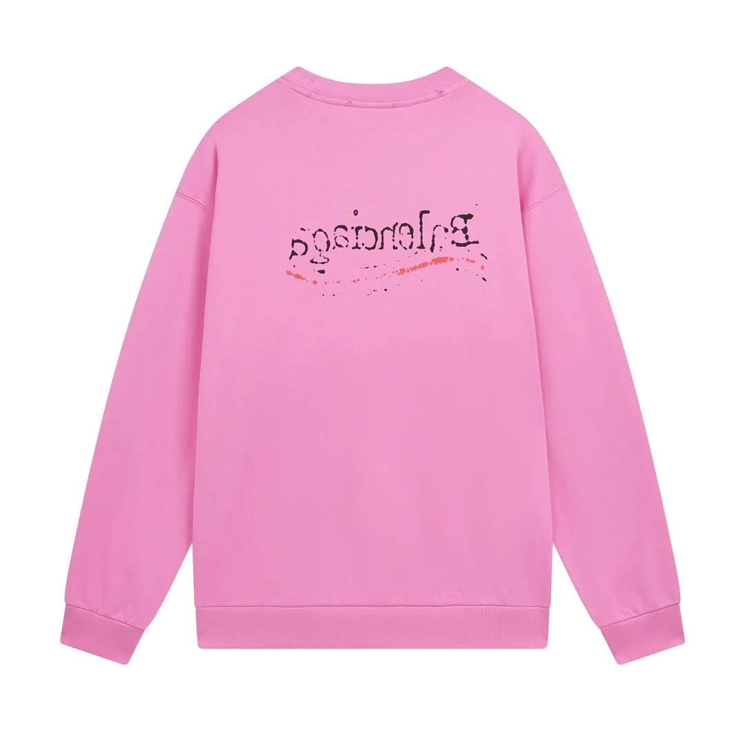 🅿️260 detailed pictures [Top version. Official website quality] BALENCI*GA/Paris #New front and rear Coke classic LOGO graffiti round neck sweatshirt #2023 autumn and winter new style. Brick cabinet synchronization.                       The fabric is made of Paris ZP custom-woven and dyed cotton sweatshirt. The weight is 450 grams. The cloth surface is clean. The cloth pattern is clear, soft and comfortable. The color fastness is good. It is not easy to change color. The printing uses a circular machine to imitate hand-painted effects. There are no burrs. The color is returned to the original board and the brick cabinet is restored. The version adopts OS loose shoulder design. Same style for men and women. Code: BL235570 Color: black, pink Size: XS S M L