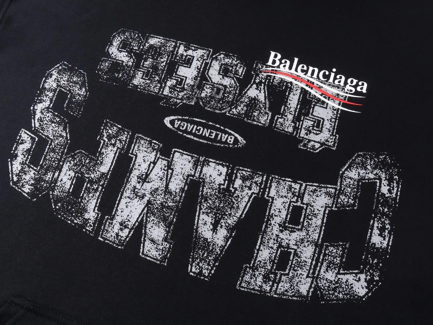 🅿️360 BALENCI*GA Paris' latest Balenciaxx art multi-branded hooded long-sleeved sweatshirt. The front printing uses imported environmentally friendly offset printing. The effect is three-dimensional. Exclusively woven and dyed 460g fabric. Threads are dyed in the same vat with zero color difference. Brick cabinet synchronization. Welcome to compare. Same style for men and women -Color: black white -SIZE: Xs S M L Style No. 8957#