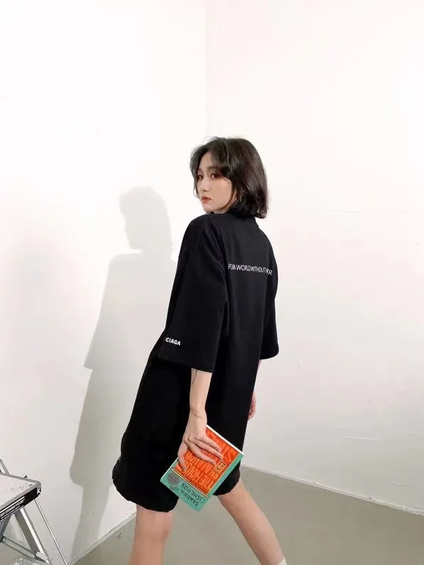 ♻️💯Reference model picture for the upper body❤️The top version of Balenciaga Balenciaga 22SS new WFP World Food Agency male and female couple star same style short-sleeved T-shirt. The fabric is made of 32S 280g double yarn pure cotton fabric. It does not pill and feels very good. It has been printed and dressed up dozens of times in order to achieve a 1:1 effect. All imported slurries are used. Proportional foaming powder is added to the slurry to foam at high temperatures. The printing convex effect is very good, and does not shed powder or break. Washable and environmentally friendly printing on the front and back panels. The entire printing process takes a long time. The hem and cuffs are all customized threads. There is no error in dyeing in the same vat. The workmanship is perfect. The accessories are all customized. This year's hot trend in the market. Many Internet celebrity tops. Very trendy. Same style for men and women. OverSzie version. Color: black, white, dark khaki, fluorescent green. Size: XS-L P:270