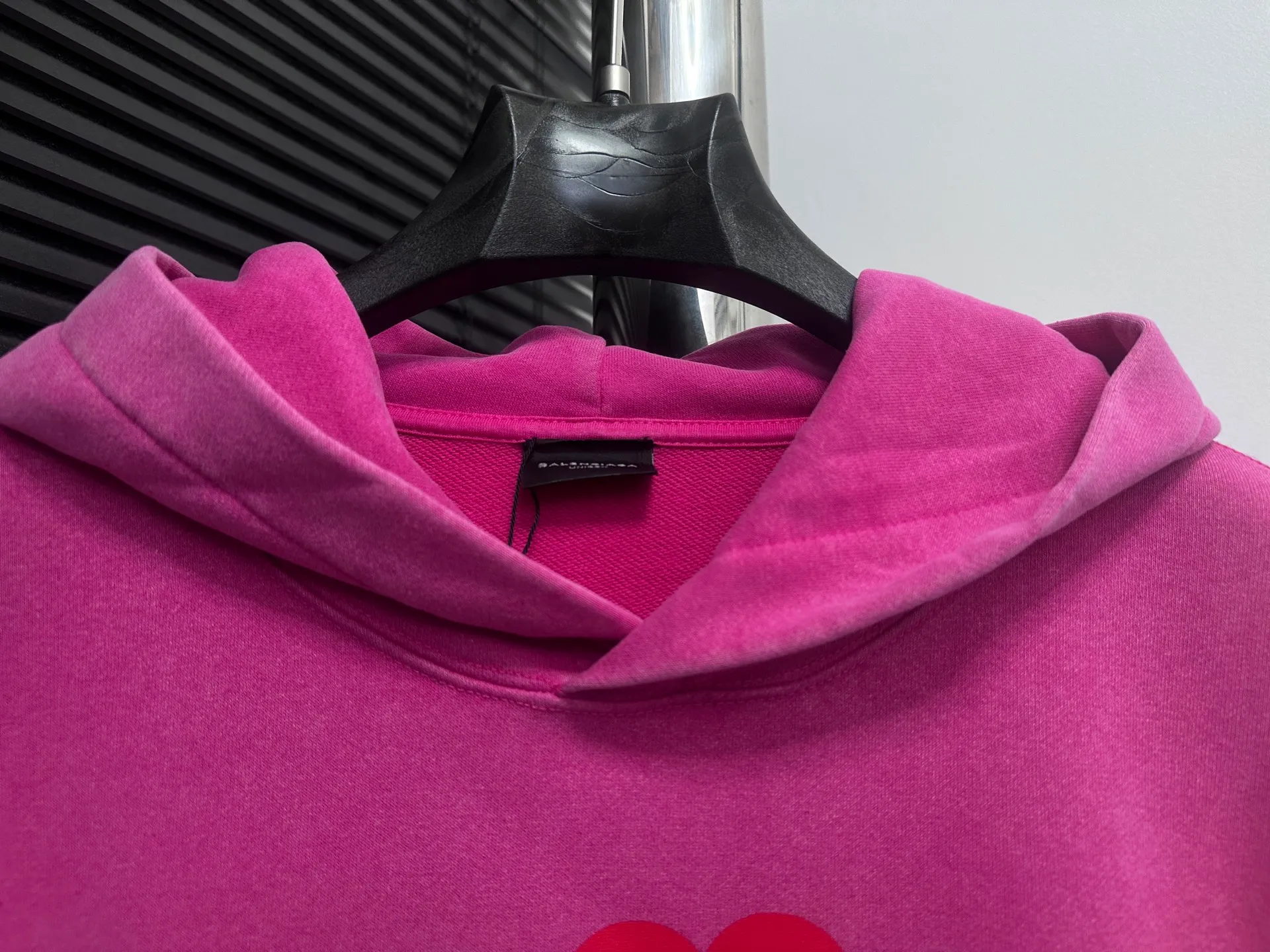 🅿️330 [BALENCIaGA] Paris washed hooded sweatshirt. The fabric is made of 400g Paris-specific double yarns* high weight double yarn ribs, washed and aged. It has a better hand feel and texture. It is not easy to deform, not easy to shrink, not easy to fade, and maintains long-term beauty. The same style for men and women! ! Size: S-XL