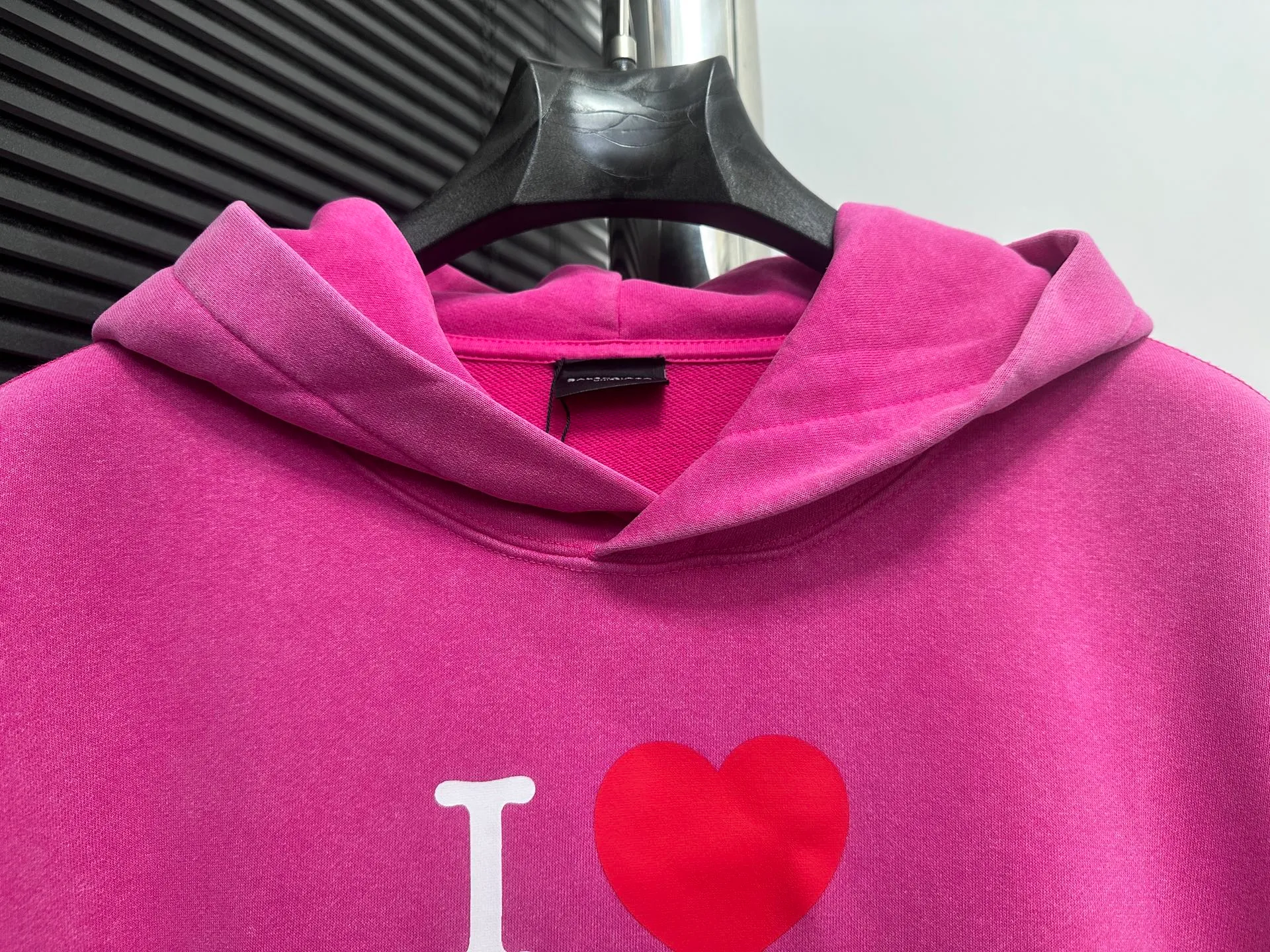 🅿️330 [BALENCIaGA] Paris washed hooded sweatshirt. The fabric is made of 400g Paris-specific double yarns* high weight double yarn ribs, washed and aged. It has a better hand feel and texture. It is not easy to deform, not easy to shrink, not easy to fade, and maintains long-term beauty. The same style for men and women! ! Size: S-XL