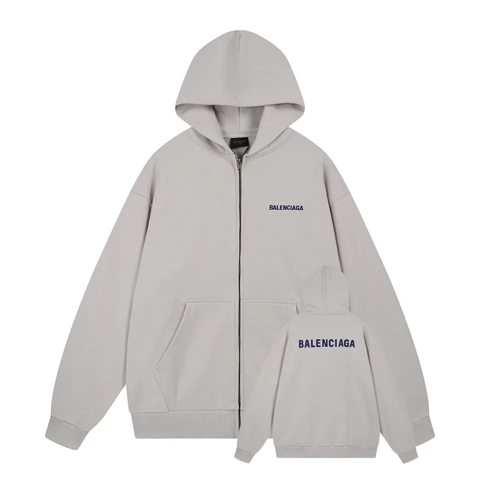 🅿️390 BALENCI*GA Paris embroidery small letter hooded sweatshirt. The front and back embroidery is finely embroidered by imported Tajima embroidery machines. Handmade masters position and polish. Customized matching hardware. Clear letters. Three-dimensional effect. Exclusively matched to the pattern, woven and dyed 460g fabric. Threads are dyed in the same cylinder with zero color difference. Brick cabinet synchronization. Welcome to compare. Same style for men and women -Color: black, off-white -SIZE: Xs S M L Style number 8980#