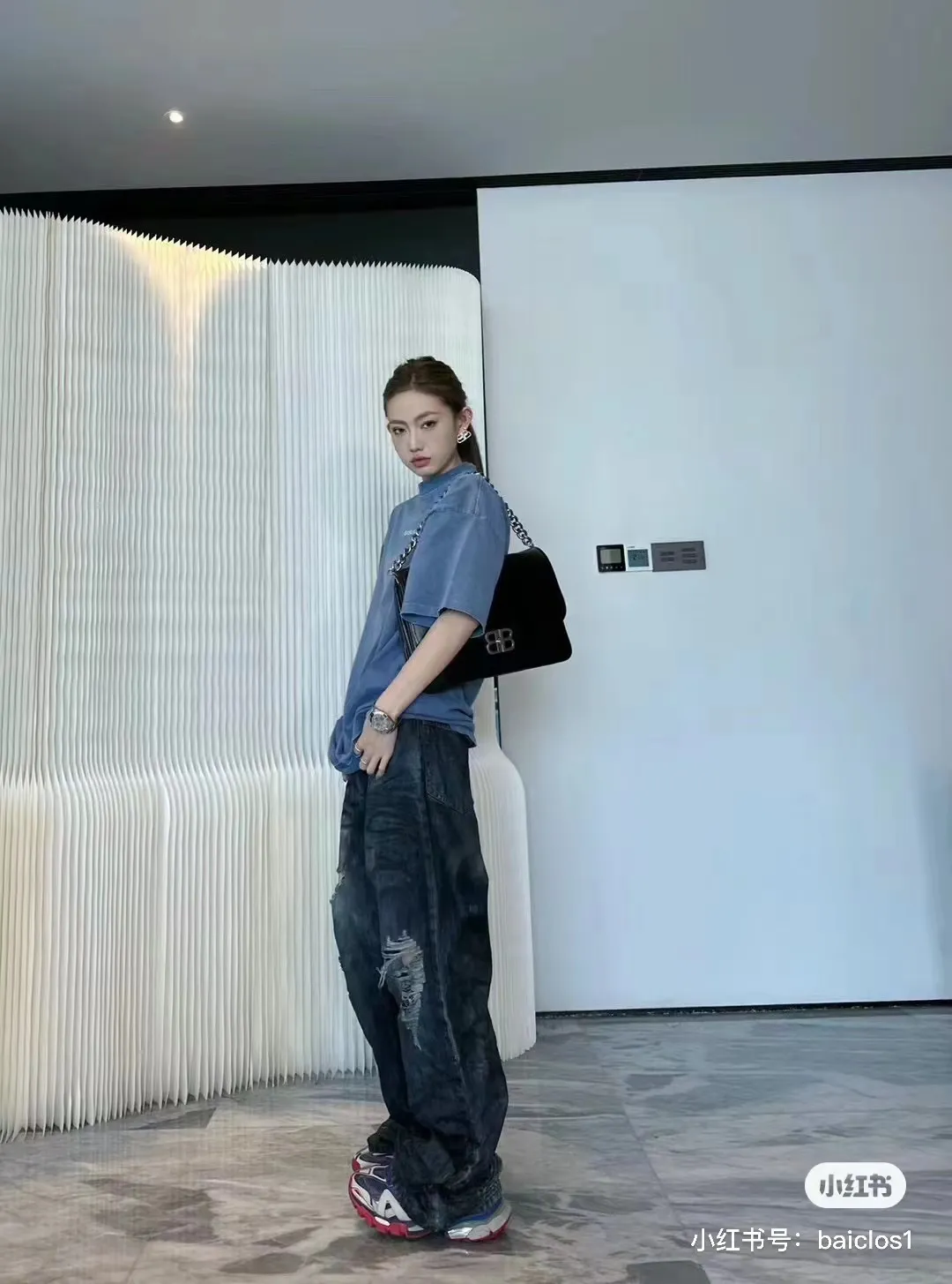 Model picture