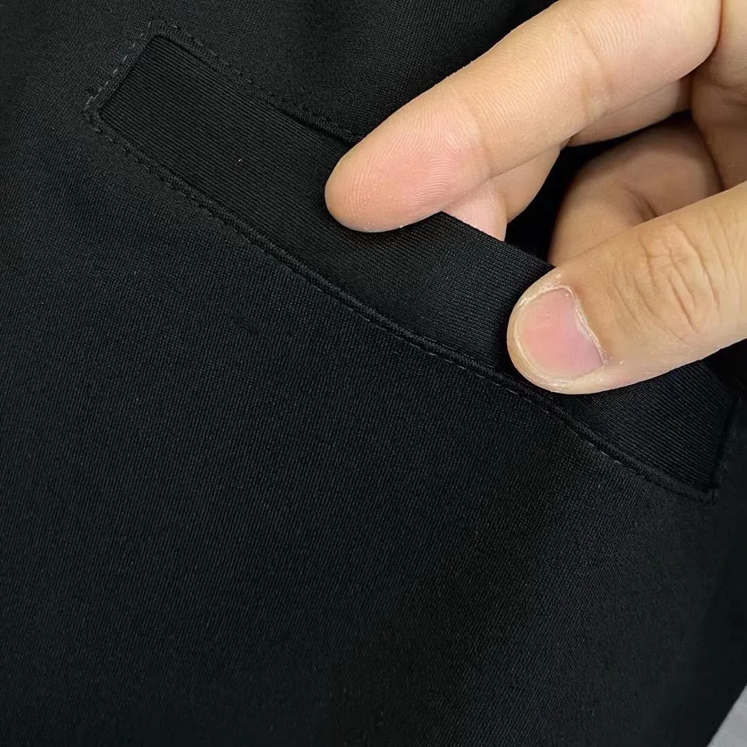 🅿️380 direct batch [BALENCIAGA] (Fat Man’s Gospel) hot-selling suit is coming. Focus on the original version of the official website. 2025 new hot-selling sweatshirt suit. The original order is the best. 🇭🇰The meticulous work of top designers. Just for a fitting and perfect upper body effect. 100% natural high-quality Roman cotton, close-fitting comfort, noble and elegant! Original hardware embodies elegance and nobility! Counter size: M-5XL (maximum wear up to 220 pounds)