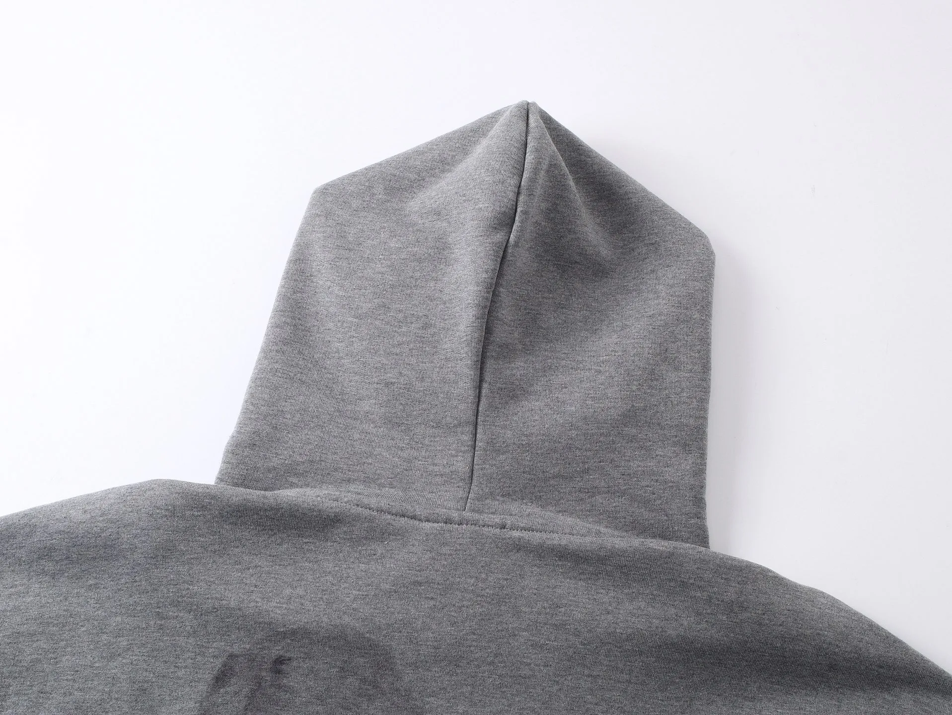 🅿️420 BALENCI*GA Paris Music | Britney Series limited edition music series hooded zipper sweatshirt. The embroidery on the hood is finely embroidered by an imported Tajima embroidery machine. The front and back panels are made of Conley direct injection. Customized matching hardware. The letters are clear. The effect is three-dimensional. Exclusively pattern-woven and dyed 460g fabric. Threads are dyed in the same cylinder with zero color difference. Brick cabinet synchronization. Welcome to compare. Same style for men and women -Color: Gray -SIZE: Xs S M L style number 8982#