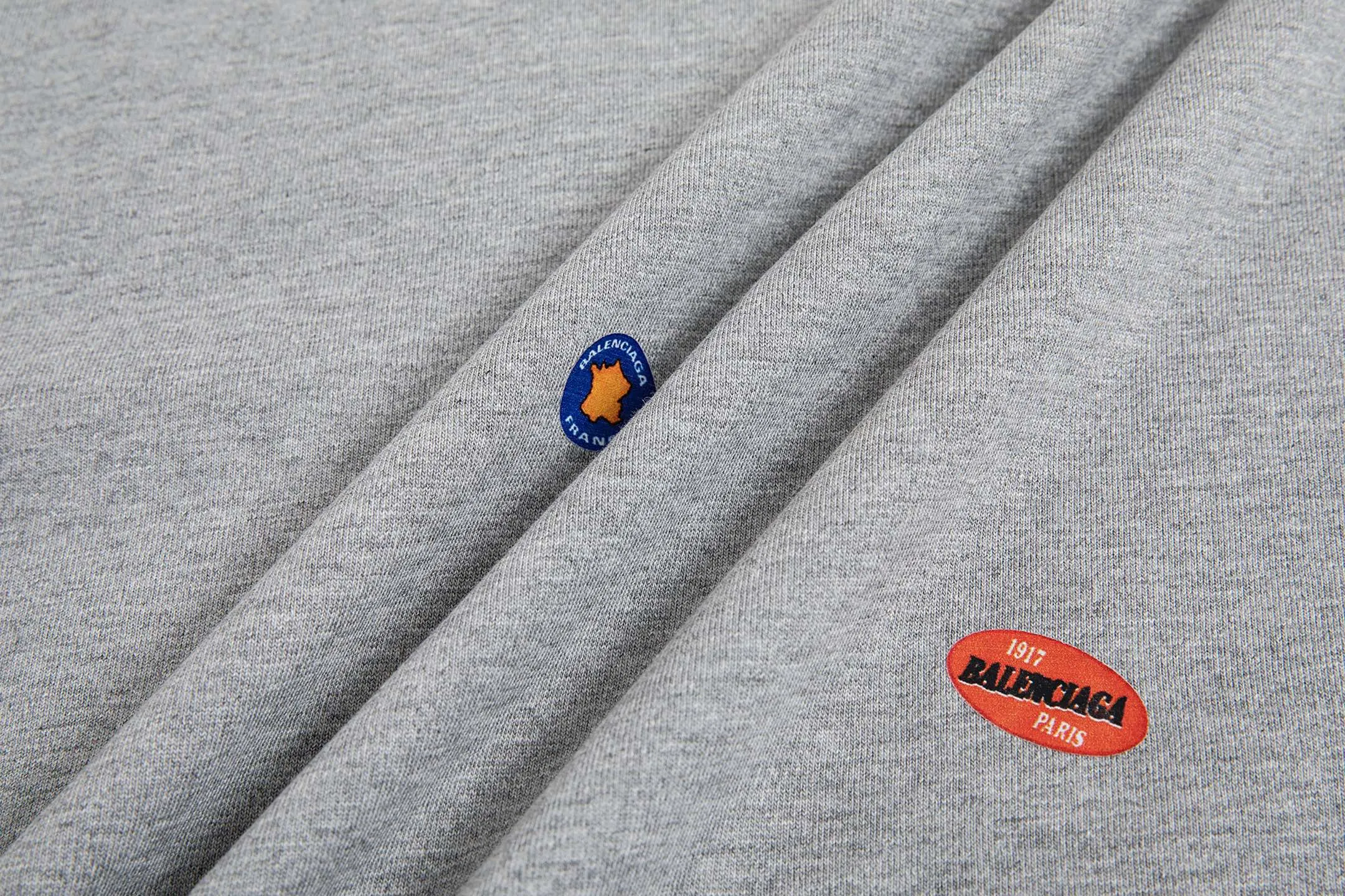 🅿️200 9191# Detailed picture Top version [[BALENCIA*GA] official website quality Paris new co-branded Vintage fruit pattern printed short-sleeved T-shirt OS version Loose dropped shoulders Unisex style Fabric: 260g 100% cotton double yarn Craftsmanship: front and back panels, left and right sleeves heat transfer, garment wash, distressed, distressed, fixed color Color: floral gray pink Size: XS S M L