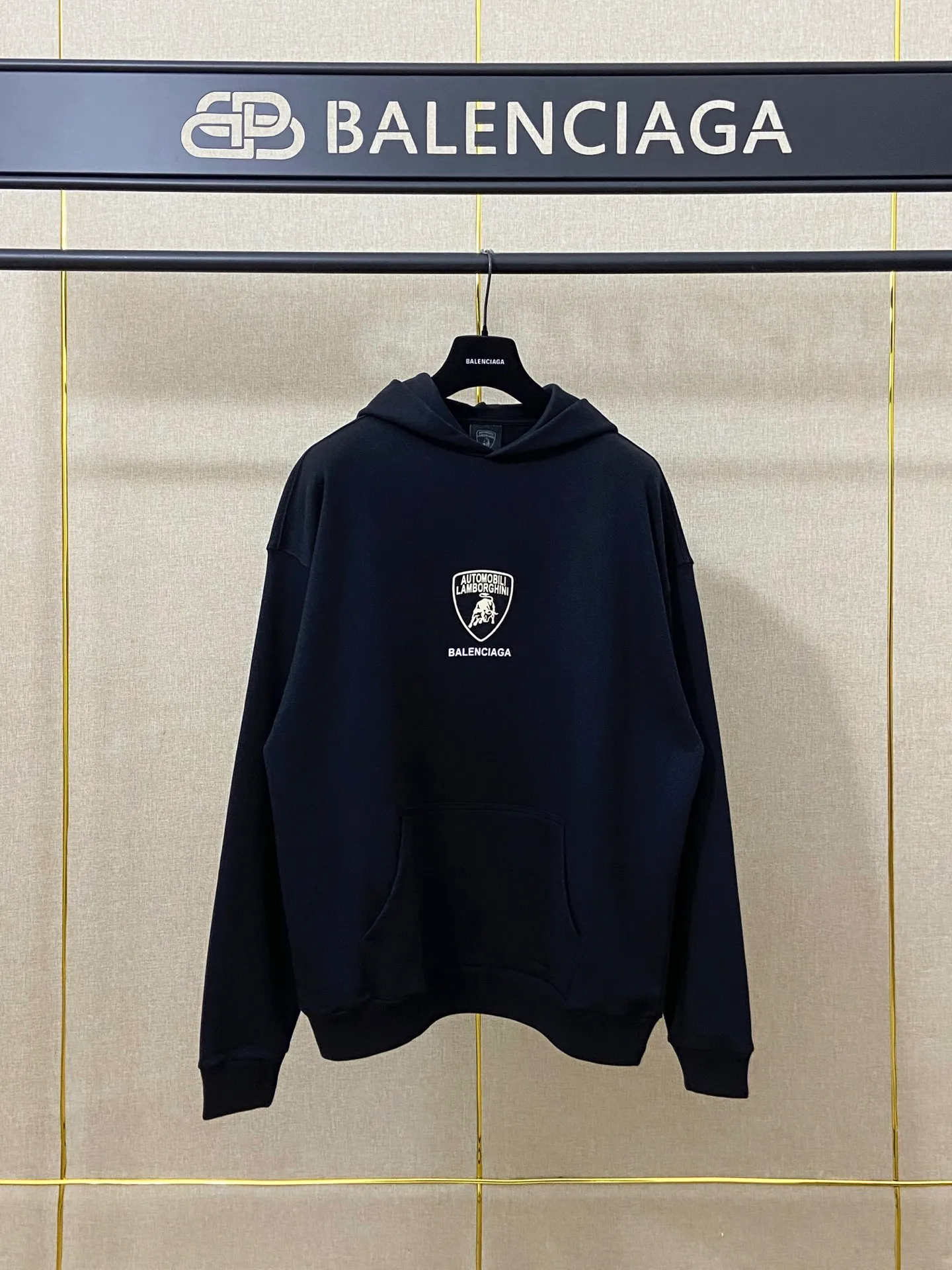 🅿️270 7192# Actual photo top version [[BALENCIA*GA] official website quality Paris new co-branded Lamborghini Lamborghini printed hooded sweatshirt OS version loose dropped shoulders Unisex Fabric: 480g 100% cotton terry sweatshirt Technology: front panel printing Garment washing Shaping solid color Color: black Size: XS S M L