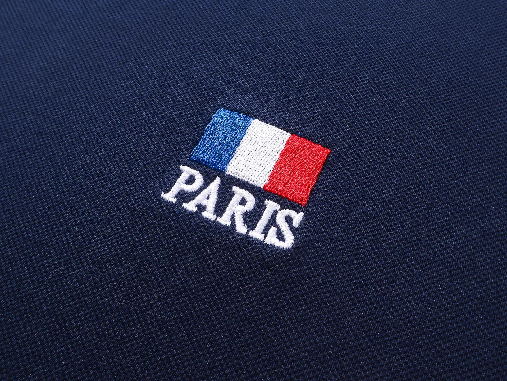 🅿️240 real photos [Top version. Official website quality] BALENCI*GA/Paris #2025 war horse embroidery frayed old POLO shirt, washed and worn, full of design. Welcome to compare. The fabric is made of Paris ZP custom-woven and dyed cotton pique, with a weight of 260 grams. The cloth surface is clean. The cloth pattern is clear, soft and comfortable. The threads are woven and dyed with no color difference. The embroidered LOGO is embroidered using imported Tajima embroidery machine. The effect is three-dimensional. Restore the brick cabinet, adopt the OS loose shoulder style. Same style for men and women. Code: BL252210 Color: royal blue Size: XS S M L