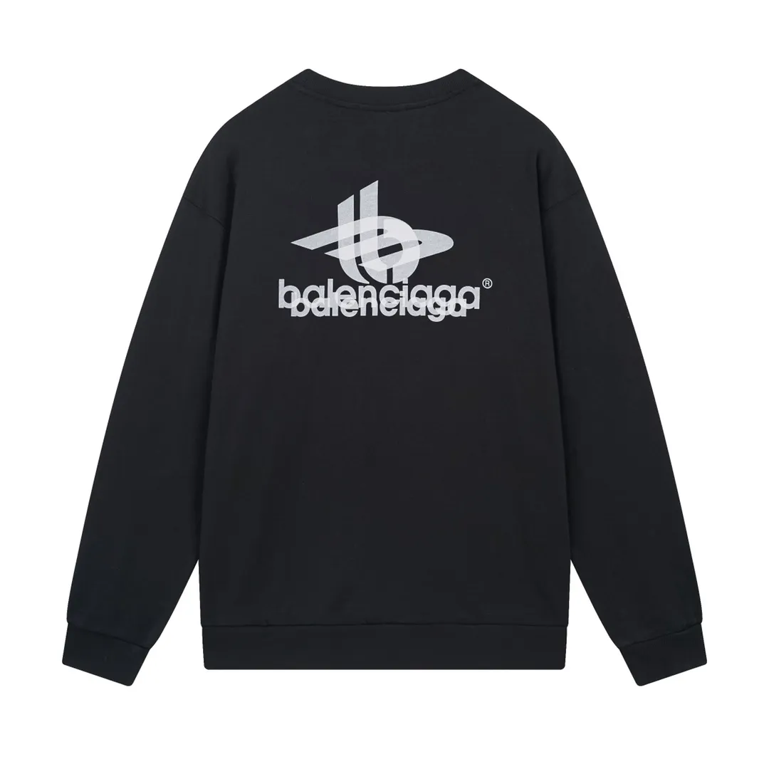 🅿️246 detailed pictures [Top version. Official website quality] BALENCI*GA/Paris. 2024 new style. Phantom double LOGO classic pattern printed round neck sweatshirt. Brick cabinet synchronization. Genuine product developed in the first time, happy to print and compare! The fabric is made of Paris ZP custom-woven and dyed cotton sweatshirt. The weight is 450 grams. The cloth surface is clean. The cloth pattern is clear, soft and comfortable. The threads are dyed with no color difference. The classic printing is made of environmentally friendly imported materials, with LOGO phantom effect, clear letters and three-dimensional effect. Restored brick cabinet. Ready-made clothes are washed and distressed, different market currency, welcome to compare, the version adopts OS loose shoulder version. Same style for men and women Coding: BL235566 Color: black, white Size: XS S M L