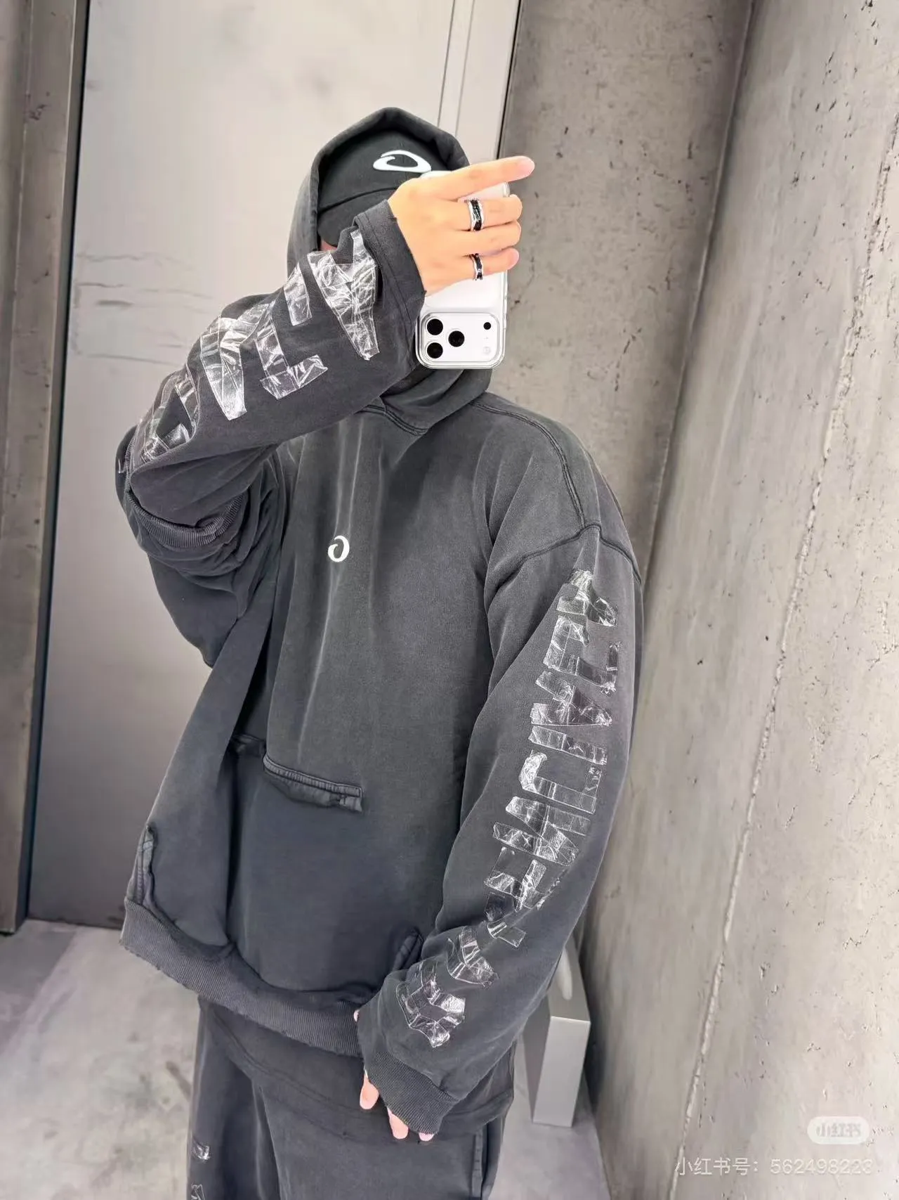 Model picture