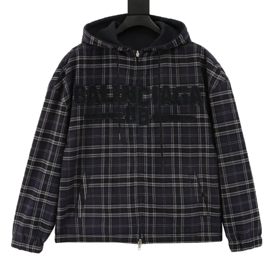 🅿️570 Balenciaga/Balenciaga plaid patch letter zipper jacket is made of customized matt Taslan professional fabric, with three-proof coating process, Teflon anti-fouling treatment, anti-oil stain and easy to clean, polyester high-density bird's eye mesh lining, three-dimensional circulation breathable structure, quick moisture export, anti-static treatment, more comfortable to wear in autumn and winter, imported environmentally friendly glue screen printing, customized hardware zipper double puller LOGO, customized accessories three labels Size: XS-L