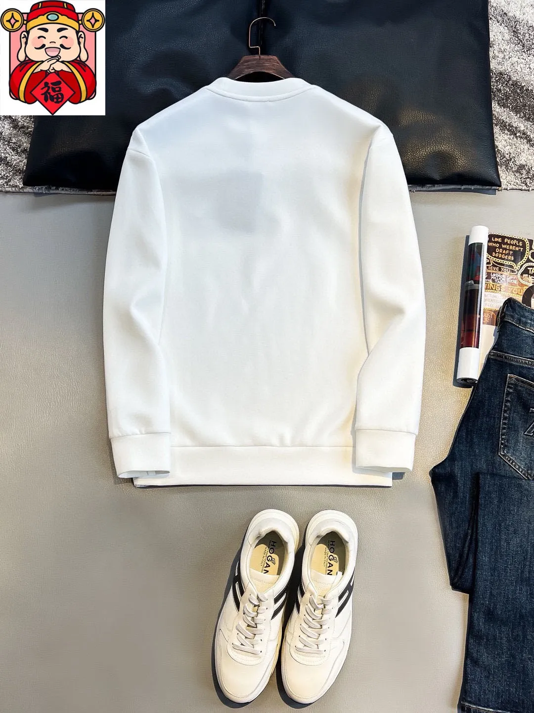 🅿️220 brand [BALENCIAGA] (good news for fat people) 2025ss autumn latest long-sleeved round-neck sweatshirt, available simultaneously on the official website. Refreshing and breathable. Made of top Tencel Roman. Comfortable and soft. 3D stereoscopic clarity. Super fashion sense. Great gift for your own use. Size: M-5XL (can be worn up to 220 pounds)