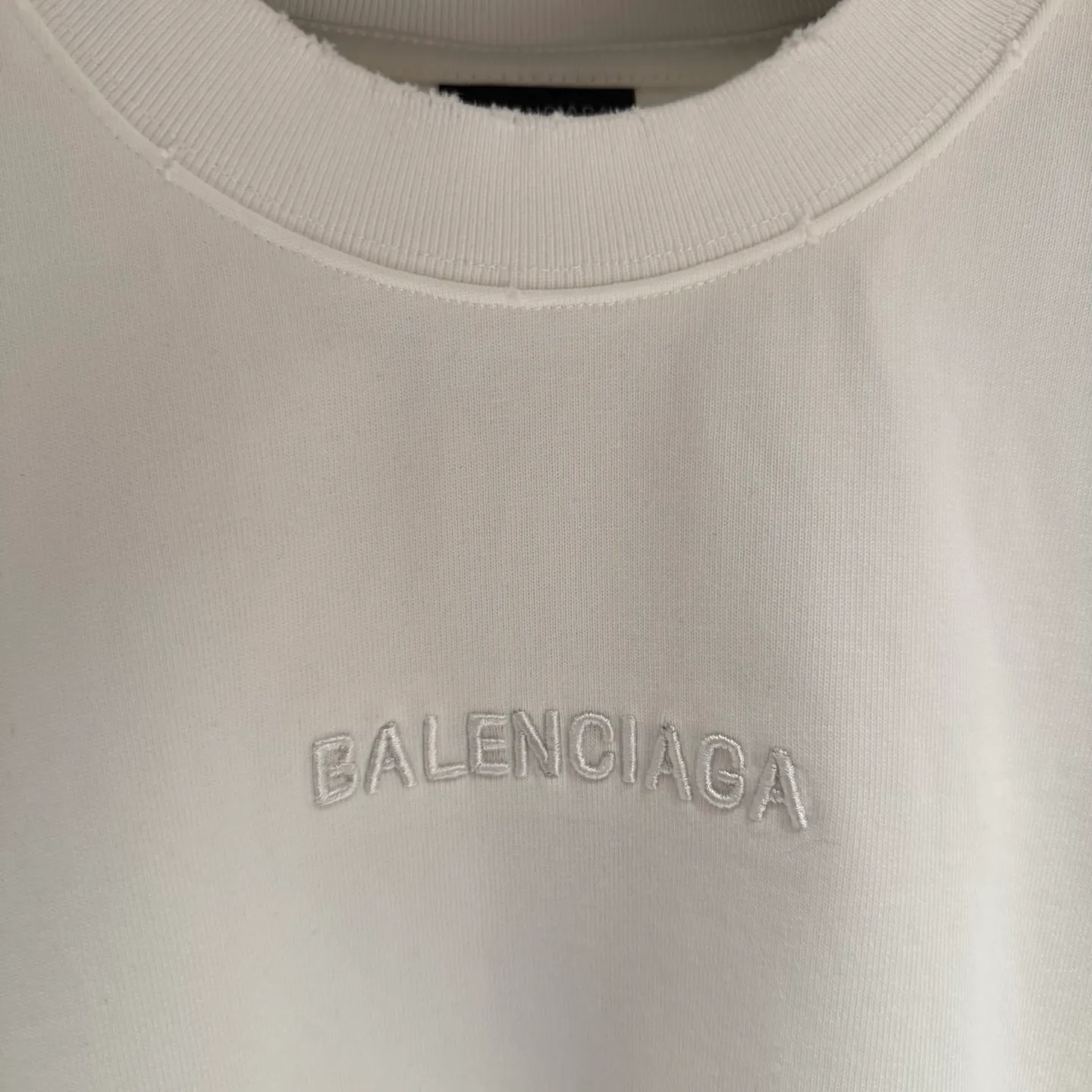🅿️350 [Strict quality control] Balenciaga 25ss logo embroidered long-sleeved T-shirt. The fabric is made of custom-dyed 100% cotton double-ply fabric. 420g garment wash. Front and rear panels embroidery. Front panel post-garment washing process. Custom hardware. Thread. Accessories. Matching. Same style for men and women. Color: black/grey/white. Size: M-2xl