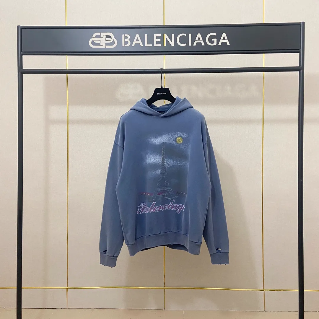🅿️340 real photos Top version [BALENCIA*GA] Official website quality Paris' new Paris Eiffel Tower series hooded sweatshirt OS version Loose dropped shoulders Unisex style Fabric: 480g 100% cotton terry David sweater Technology: Front white ink direct spray Garment wash Frayed Distressed Fixed color Color: Washed blue Pink Size: XS S M L