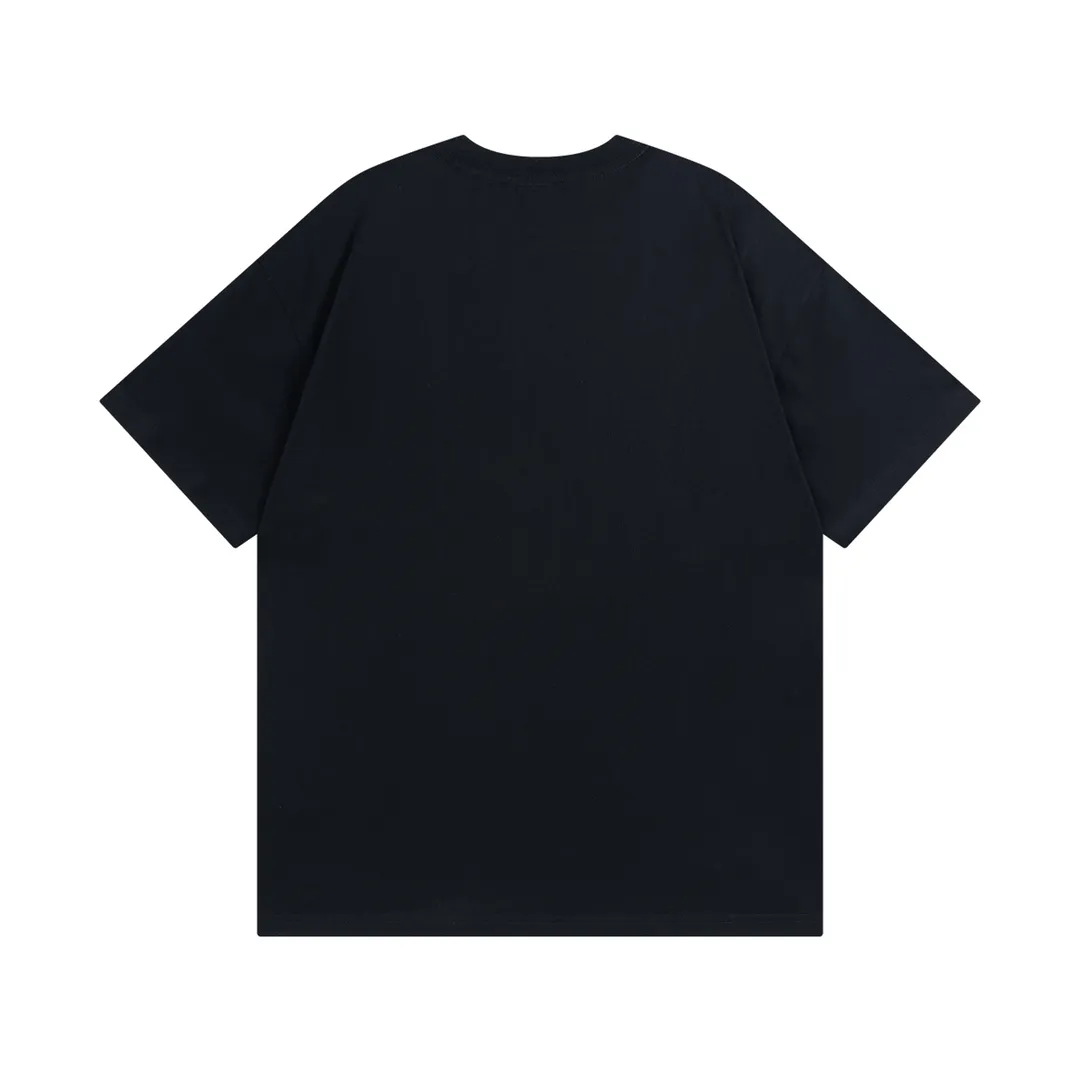 🅿️174 Detailed picture [Top version. Official website quality] BALENCI*GA/Paris co-branded Adidas front classic LOGO combination printed short-sleeved T-shirt# The fabric is made of Paris ZP custom-woven and dyed cotton double yarn. Weighing 260 grams, the cloth surface is clean. The cloth pattern is clear, soft and comfortable. The color fastness is good. It is not easy to change color. The threads are dyed with no color difference. The classic letter LOGO printing uses imported glue. The effect is three-dimensional and has no burrs. It is produced according to the pictures in the Jubie market. Welcome to compare. Restored brick cabinets. The version adopts OS loose shoulder version. Same style for men and women. Code: BL223076 Color: black. white. red. blue. sapphire blue Size: XS to L
