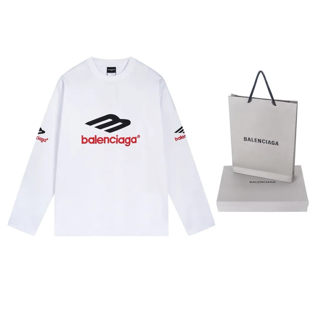 🅿️220 real photos [Top version. Official website quality] BALENCI*GA/Paris BALENCI*GA#2024 latest model, big LOGO icon. Front and back. Embroidered long-sleeved T-shirt on left and right sleeves. Brick cabinet synchronization. Genuine products are developed and developed in the first time. Welcome to compare! The fabric is made of Paris ZP custom-woven and dyed 100% cotton double-yarn compact cotton. The weight is 260 grams. The cloth surface is clean. The cloth pattern is clear. It is soft and comfortable. It has good color fastness and is not easy to change color. The threads are woven and dyed with no color difference. The embroidery is done using imported Tajima embroidery machines. Super 15W needle and thread, three-dimensional effect, clear lines. No burrs and miscellaneous threads, ultra-high craftsmanship embroidery. The version adopts OS loose shoulder design. Same style for men and women. Code: BL225002 Color: dark gray blue, white Size: XS S M L