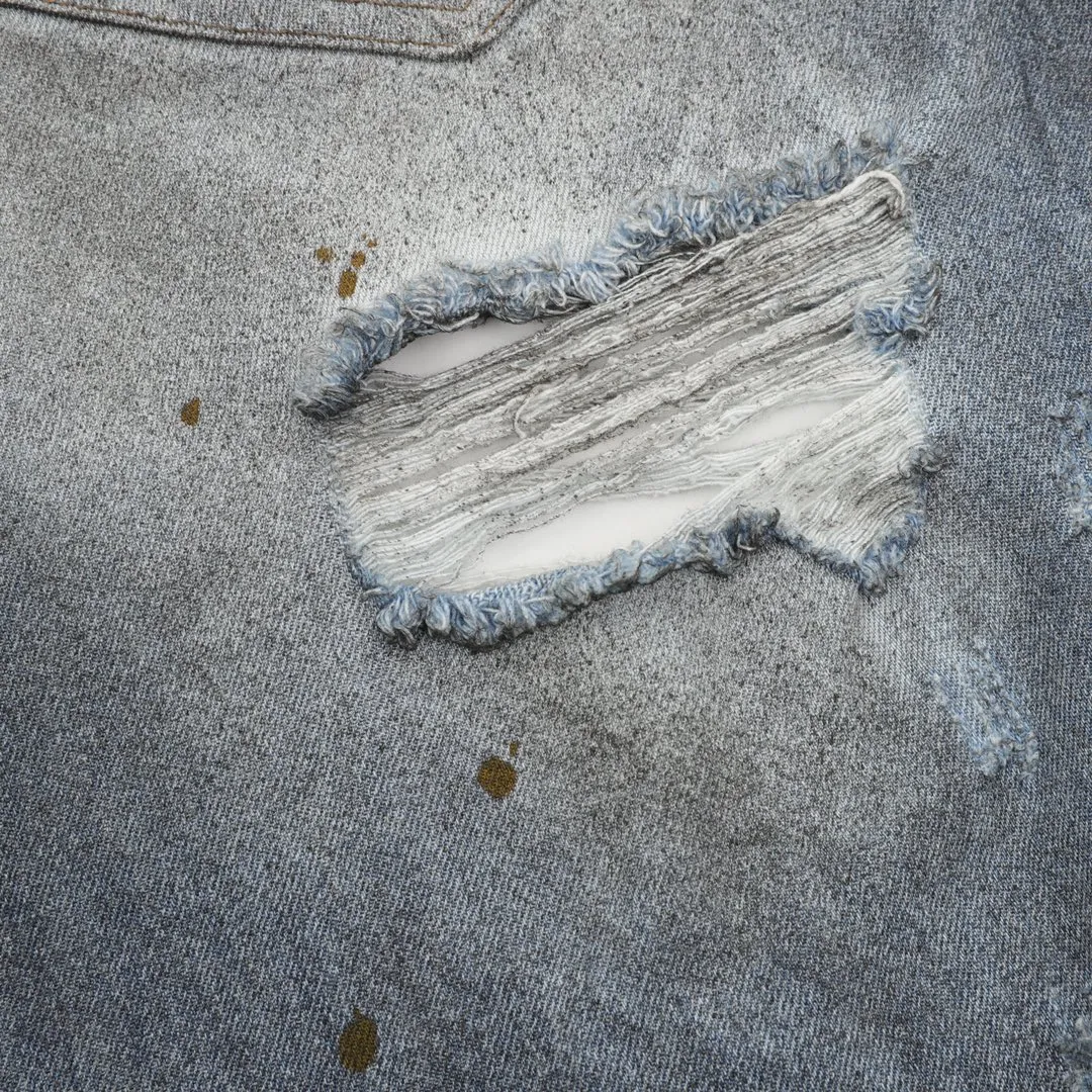 🅿️540 Balenciaga/Balenciaga Hidden stained and dirty ripped denim trousers. Custom-woven and custom-dyed raw denim and denim. The texture is very high-end! Double-layer fabric, custom-made camouflage twill cotton and comfortable texture fabric on the inside! Craftsmanship: embroidery, tearing, cutting, fraying, and a lot of damage. All are handmade by master workers, and they are restored one by one. The auxiliary materials and hardware are customized one-to-one. The loose version can be used by both men and women! Size: 28-34