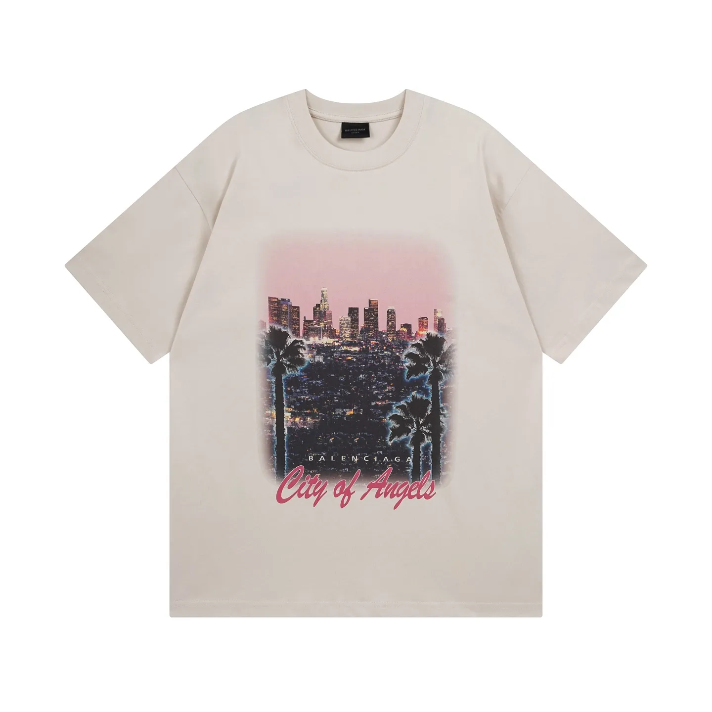 🅿️186 real photos [Top version. Official website quality] BALENCI*GA/25 new model. Garment-washed short-sleeved T-shirt with Los Angeles night scene direct-printed print on the front #SS25 latest style. Research and development at the first time, different market currencies. Comparisons welcome. The fabric is made of Paris ZP custom-woven and dyed cotton double yarn. Weighing 260 grams, the cloth surface is clean. The cloth pattern is clear, soft and comfortable. The threads are dyed with no color difference. Printing adopts computer direct printing. Garments are washed and aged. Jubie market currency. Welcome to compare. The version adopts OS loose shoulder design. Same style for men and women. Code: BL253698 Color: washed black, apricot Size: XS S M L