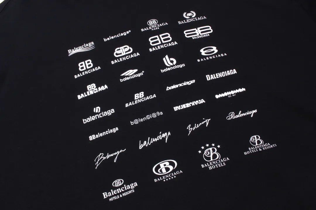 🅿️300 Detailed picture [Top version. Official website quality] BALENCI*GA/Paris BALENCI*GA#2023 spring and summer new style, long-sleeved sweatshirt with classic LOGO printed all over it. 2023 autumn and winter new product. Brick cabinet synchronization. The fabric is made of Paris ZP custom-woven and dyed cotton double yarn sweatshirt. The weight is 450 grams, the cloth surface is clean. The cloth texture is clear. Soft and comfortable. Good color fastness. Not easy to change color. The threads are woven and dyed with no color difference. The printing uses imported environmentally friendly rubber paddles, precision stencils, fine LOGO letters, clear letters, no burrs, and a three-dimensional effect. Restore brick cabinet. The version adopts OS loose shoulder style. Same style for men and women. Code: BL238002 Color: black, beige, pink, smoke gray. Size: XS S M L