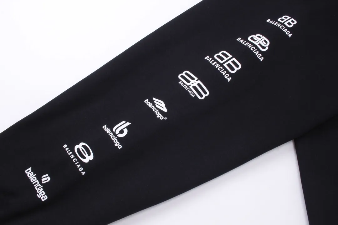 🅿️300 Detailed picture [Top version. Official website quality] BALENCI*GA/Paris BALENCI*GA#2023 spring and summer new style, long-sleeved sweatshirt with classic LOGO printed all over it. 2023 autumn and winter new product. Brick cabinet synchronization. The fabric is made of Paris ZP custom-woven and dyed cotton double yarn sweatshirt. The weight is 450 grams, the cloth surface is clean. The cloth texture is clear. Soft and comfortable. Good color fastness. Not easy to change color. The threads are woven and dyed with no color difference. The printing uses imported environmentally friendly rubber paddles, precision stencils, fine LOGO letters, clear letters, no burrs, and a three-dimensional effect. Restore brick cabinet. The version adopts OS loose shoulder style. Same style for men and women. Code: BL238002 Color: black, beige, pink, smoke gray. Size: XS S M L