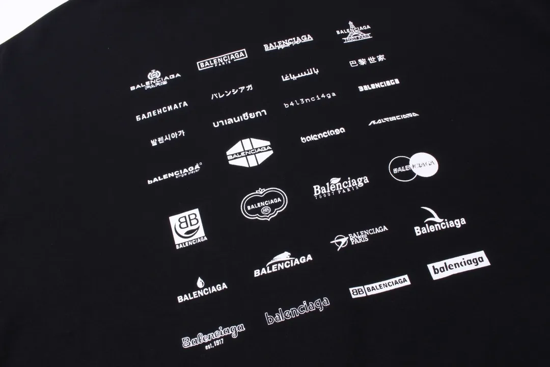 🅿️300 Detailed picture [Top version. Official website quality] BALENCI*GA/Paris BALENCI*GA#2023 spring and summer new style, long-sleeved sweatshirt with classic LOGO printed all over it. 2023 autumn and winter new product. Brick cabinet synchronization. The fabric is made of Paris ZP custom-woven and dyed cotton double yarn sweatshirt. The weight is 450 grams, the cloth surface is clean. The cloth texture is clear. Soft and comfortable. Good color fastness. Not easy to change color. The threads are woven and dyed with no color difference. The printing uses imported environmentally friendly rubber paddles, precision stencils, fine LOGO letters, clear letters, no burrs, and a three-dimensional effect. Restore brick cabinet. The version adopts OS loose shoulder style. Same style for men and women. Code: BL238002 Color: black, beige, pink, smoke gray. Size: XS S M L