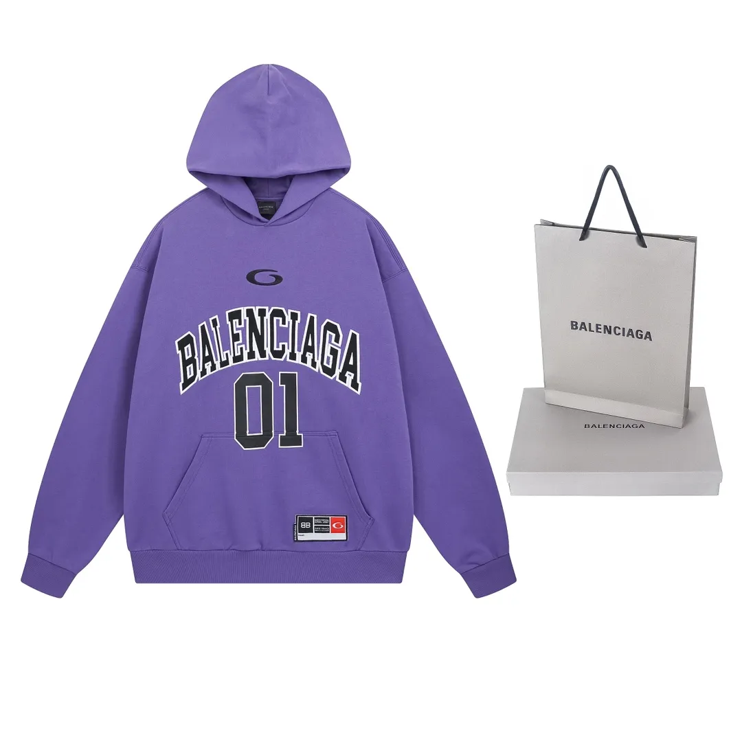 🅿️360 real photos [Top version. Official website quality] BALENCI*GA/Paris.SS25 latest basketball uniform embroidered printed hooded long-sleeved sweatshirt. The front embroidery is embroidered and printed using a Tajima computer embroidery machine, the lower left corner is stamped, and the back piece is printed. The brick cabinets are synchronized. The authentic product is developed at the first time. The fabric is made of Paris ZP custom-woven and dyed cotton sweatshirt. Weighing 460 grams, the cloth surface is clean. The cloth pattern is clear, soft and comfortable. The threads are dyed with no color difference. The printing uses environmentally friendly imported materials, the letters are clear and the effect is three-dimensional. The version adopts OS loose shoulder design. Same style for men and women. Code: BL258959 Color: Black Purple Colorful Blue Size: XS S M L