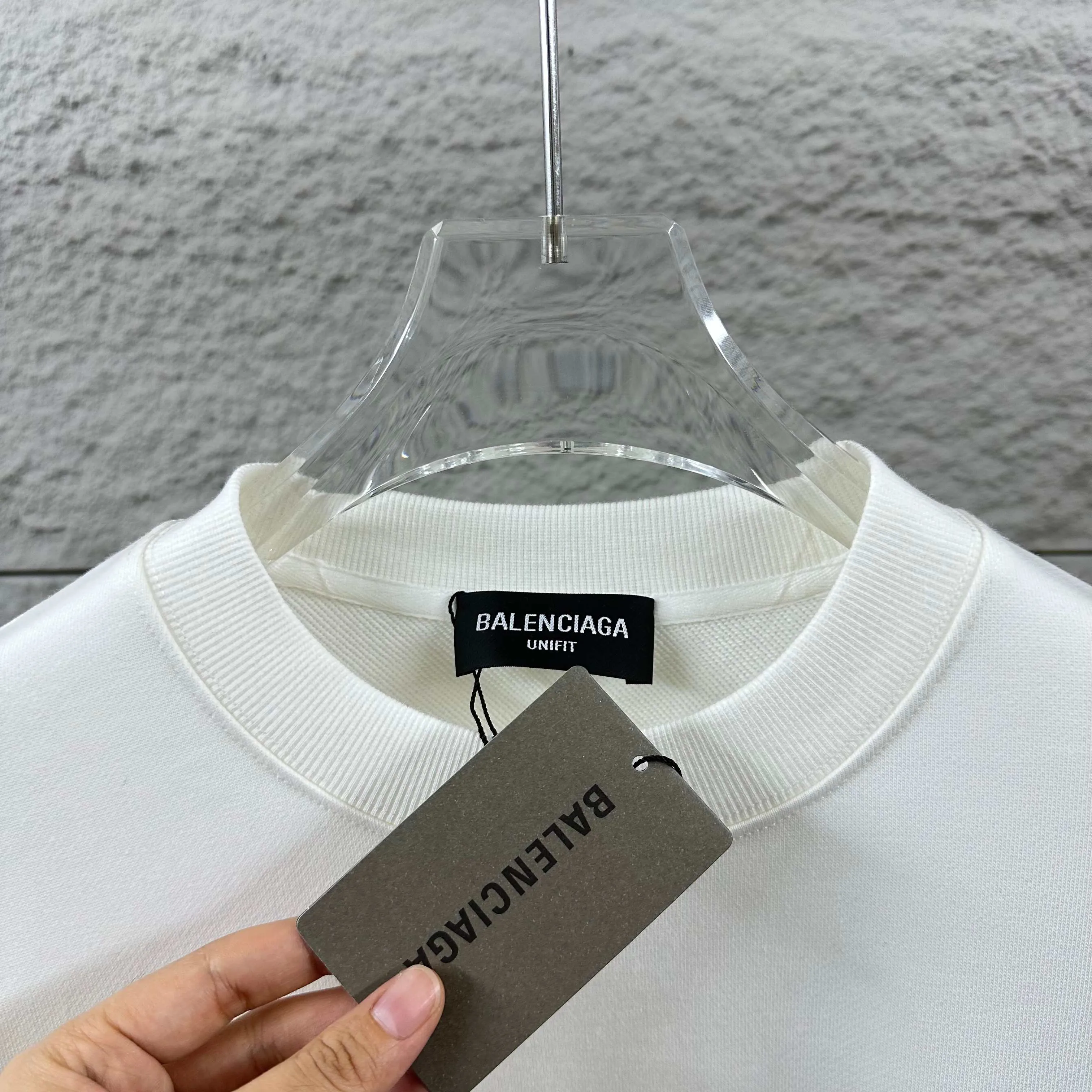 🅿️260 BALENCI*GA Paris 2025 early autumn and winter new long-sleeved sweatshirt Classic letter three-dimensional foam + pearl craft Customized terry fabric Round neck pullover Unisex style Color: Black White Size: S (90-130 catties) M (120-150 catties) L (140-165 catties) XL (160-180 catties) XXL (180-210 pounds)