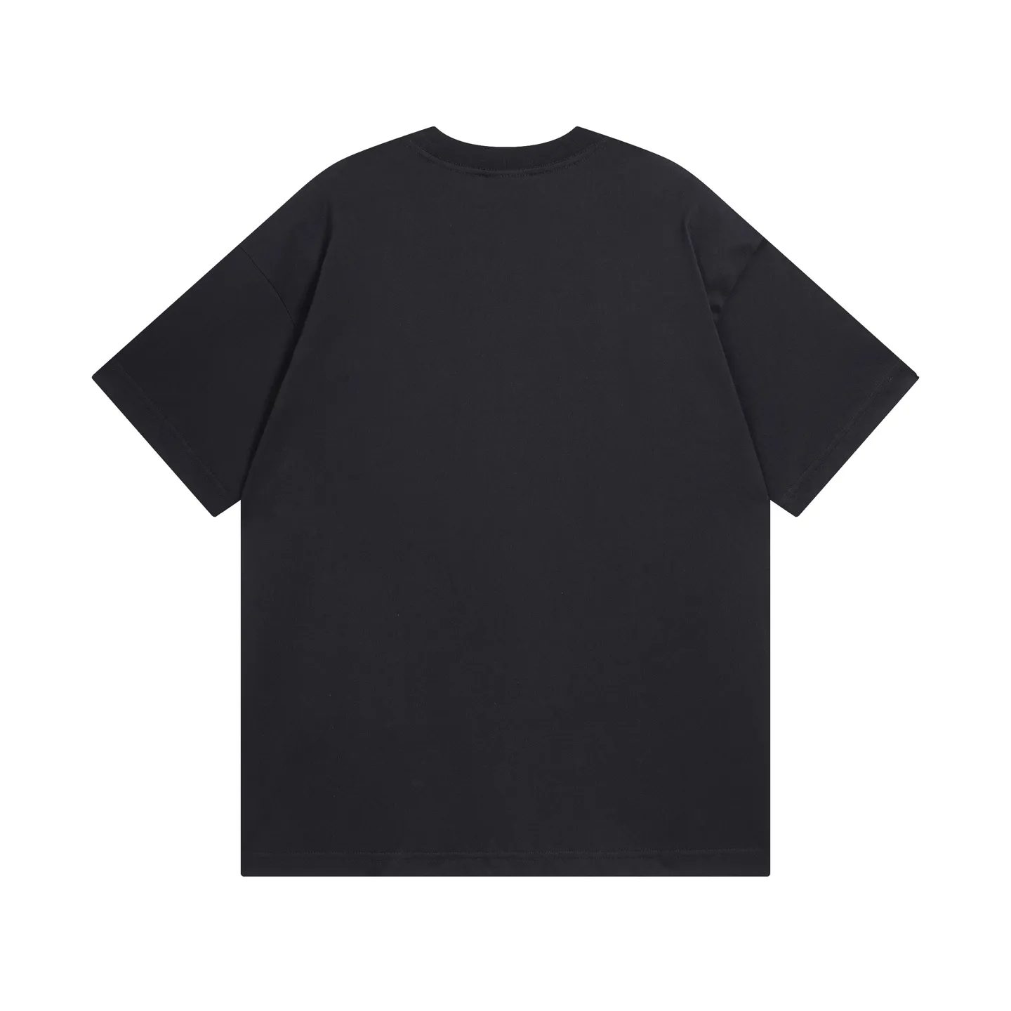 🅿️166 photos [Top version. Official website quality] BALENCI*GA/Paris. SS25 latest model, Paris.. Label 520 printed short-sleeved T-shirt. Brick cabinet synchronization. Genuine product developed at the first time, welcome to compare! The fabric is made of Paris ZP custom-woven and dyed cotton double yarn. Weighing 260 grams, the cloth surface is clean. The cloth pattern is clear, soft and comfortable. The threads are dyed with no color difference. The printing uses environmentally friendly imported rubber paddles. The letters are clear and the effect is three-dimensional. The version adopts OS loose shoulder design. Same style for men and women. Code: BL253690 Color: black, white Size: XS S M L