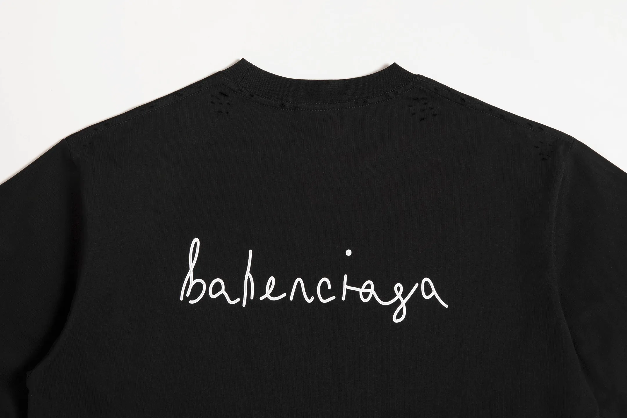 🅿️180 9159# Detailed picture Top version [[BALENCIA*GA] official website quality Paris's new Chinese Valentine's Day limited love LOGO printed short-sleeved T-shirt OS version Loose dropped shoulders Unisex style Fabric: 280 grams 100% cotton double yarn (three washing processes) Process: front and rear panel printing Garment wash Frayed Distressed Shape solid Color: Black Pink Size: XS S M L