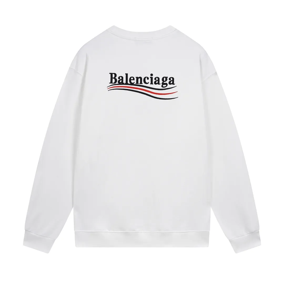 🅿️240 Detailed picture [Top version. Official website quality] BALENCI*GA/Paris #Classic style. Coke embroidered round neck sweatshirt. The fabric is made of Paris ZP custom-woven and dyed cotton sweatshirt. The weight is 450 grams. The cloth surface is clean. The cloth pattern is clear, soft and comfortable. The threads are dyed with no color difference. The classic pattern embroidery uses an imported embroidery machine, and the embroidery thread color is embroidered according to the original color. It is produced according to the pictures in the Jubie market. The letters are clear. The three-dimensional effect is strong. The version adopts the OS loose shoulder version. The same style for men and women. Coding: BL235565 Color: black, white, dark gray, blue, off-white Size: XS S M L