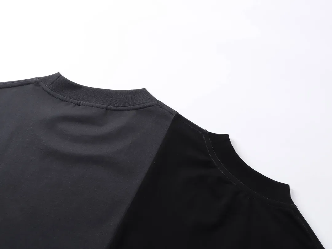 🅿️220 real photos [Top version. Official website quality] BALENCI*GA/Paris. SS25 latest letter LOGO printed splicing off-shoulder short-sleeved T-shirt. Brick cabinet synchronization. Genuine product developed at the first time, happy to print and compare! The fabric is made of Paris ZP custom-woven and dyed cotton double yarn. Weighing 260 grams, the cloth surface is clean. The cloth pattern is clear, soft and comfortable, and the threads are dyed with no color difference. The printing uses environmentally friendly imported materials. The letters are clear and the effect is three-dimensional. The version adopts OS loose shoulder design. Women's model Code: BL253636 Color: black and blue Size: XS S M L