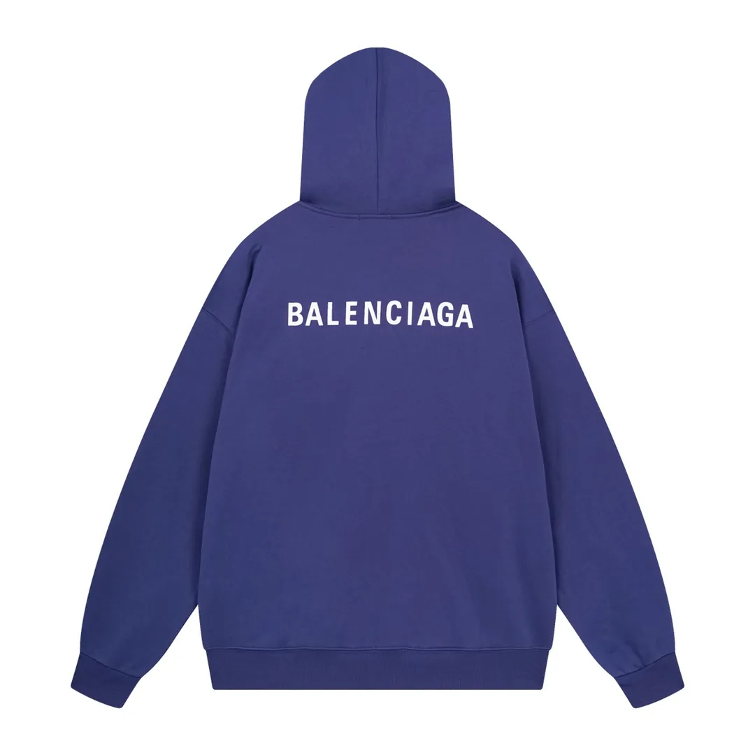 🅿️290 Detailed picture [Top version. Official website quality] BALENCI*GA/Paris#Classic model. Classic letter printed hooded sweatshirt on the front and back. Brick cabinet synchronized. Welcome to compare! The fabric is made of Paris ZP custom-woven and dyed cotton terry sweatshirt. The weight is 450 grams. The cloth surface is clean. The cloth pattern is clear, soft and comfortable. The threads are dyed with no color difference. The classic pattern is printed with environmentally friendly imported materials, precision printing screen, the letters are clear, the effect is three-dimensional, and the brick cabinet is restored. The version adopts OS loose shoulder design. Same style for men and women. Coding: BL238026 Color: black, beige, blue Size: XS S M L