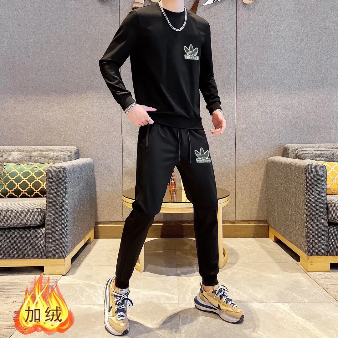 🅿️400 brand [BALENCIAGA] (velvet and thickened) 2025 autumn and winter new products, celebrities’ favorite fashion-flavored casual suits, clean and neat tailoring, full of urban style. Made of high-quality custom-made fabrics, the lining has excellent thermal insulation effect, feels soft and dry, and the upper body effect is crisp and stylish. The three-dimensional cutting process and the pattern are all of high standards, and the silhouette version has the right benefits! It is not tight at all, and you feel good when you put it on. So many top-quality raw materials create high-end products with unparalleled value. It is the first choice for high-end fashion people. (Size: M-4XL can wear up to 200 pounds)