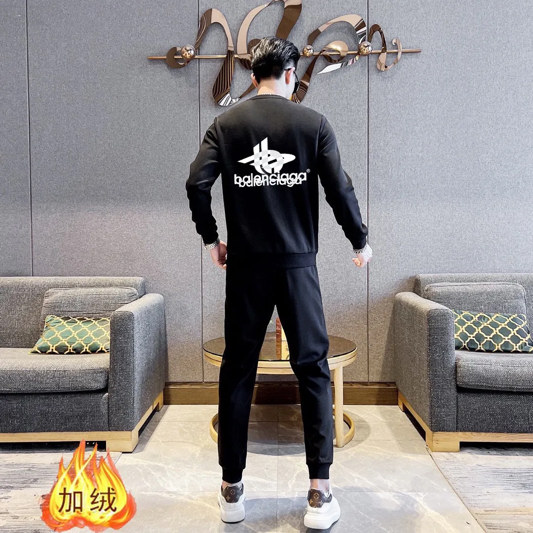 🅿️400 brand [BALENCIAGA] (velvet and thickened) 2025 autumn and winter new products, celebrities’ favorite fashion-flavored casual suits, clean and neat tailoring, full of urban style. Made of high-quality custom-made fabrics, the lining has excellent thermal insulation effect, feels soft and dry, and the upper body effect is crisp and stylish. The three-dimensional cutting process and the pattern are all of high standards, and the silhouette version has the right benefits! It is not tight at all, and you feel good when you put it on. So many top-quality raw materials create high-end products with unparalleled value. It is the first choice for high-end fashion people. (Size: M-4XL can wear up to 200 pounds)