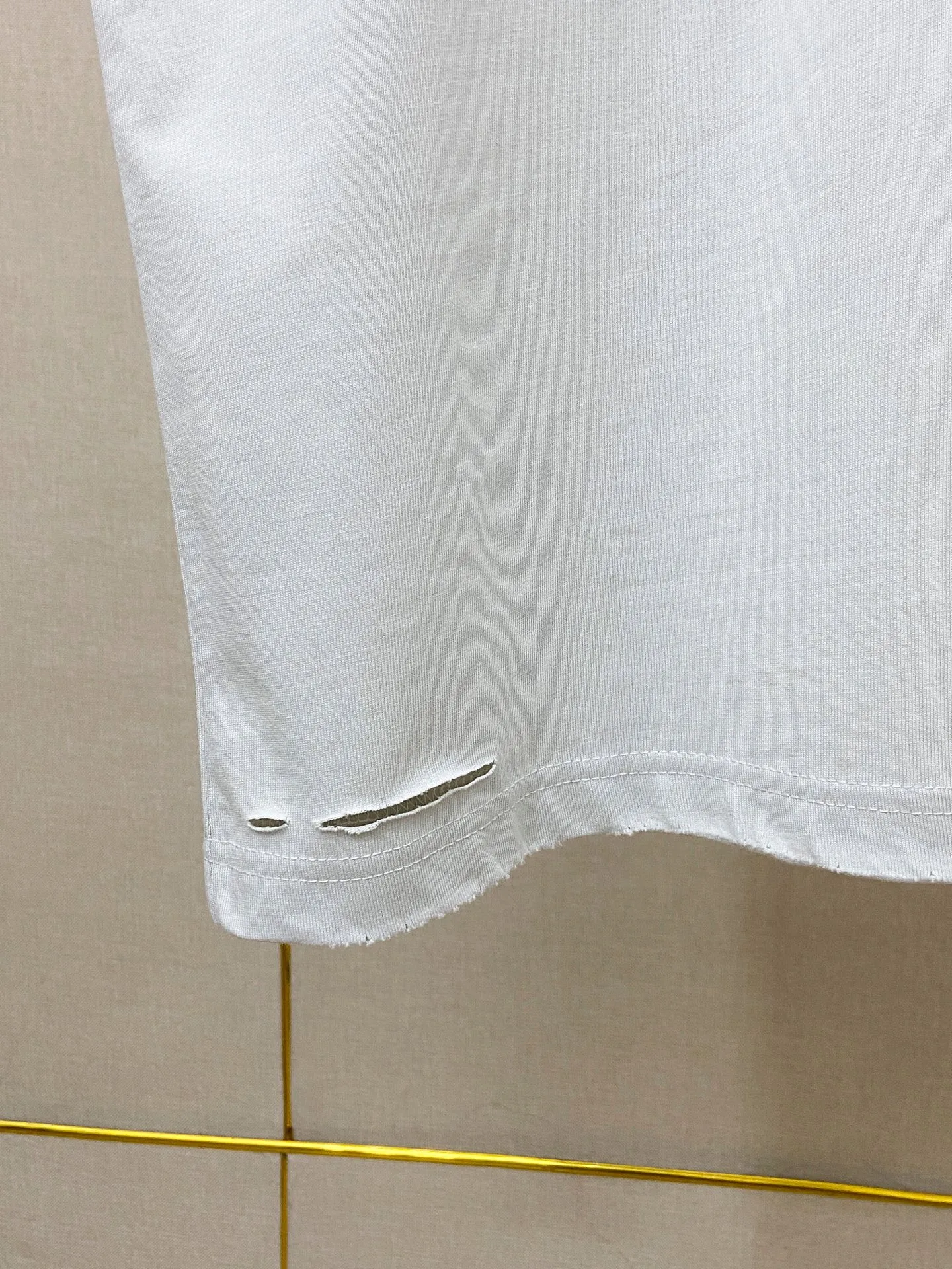 🅿️180 9189# Actual photo top version [[BALENCIA*GA] official website quality Paris's new Chinese Valentine's Day limited edition short-sleeved T-shirt OS version loose dropped shoulders Uniform style for men and women Fabric: 260g 100% cotton double yarn Technology: front and back digital direct printing Garment wash worn distressed fixed color Color: washed black off-white Size: XS S M L