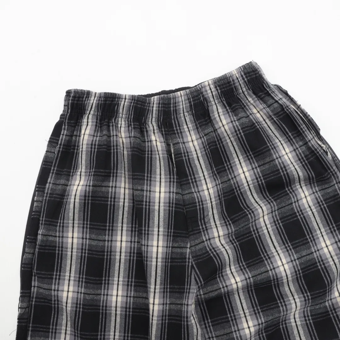 🅿️700 Balenciaga plaid spliced ​​trousers 🔥Top version🔥Balenciaga plaid fabric spliced ​​pure cotton terry black pattern gray sweatshirt fabric. Washed and nostalgic. Soft feel. Loose version. Versatile trousers. Same style for men and women. Size: XS-L