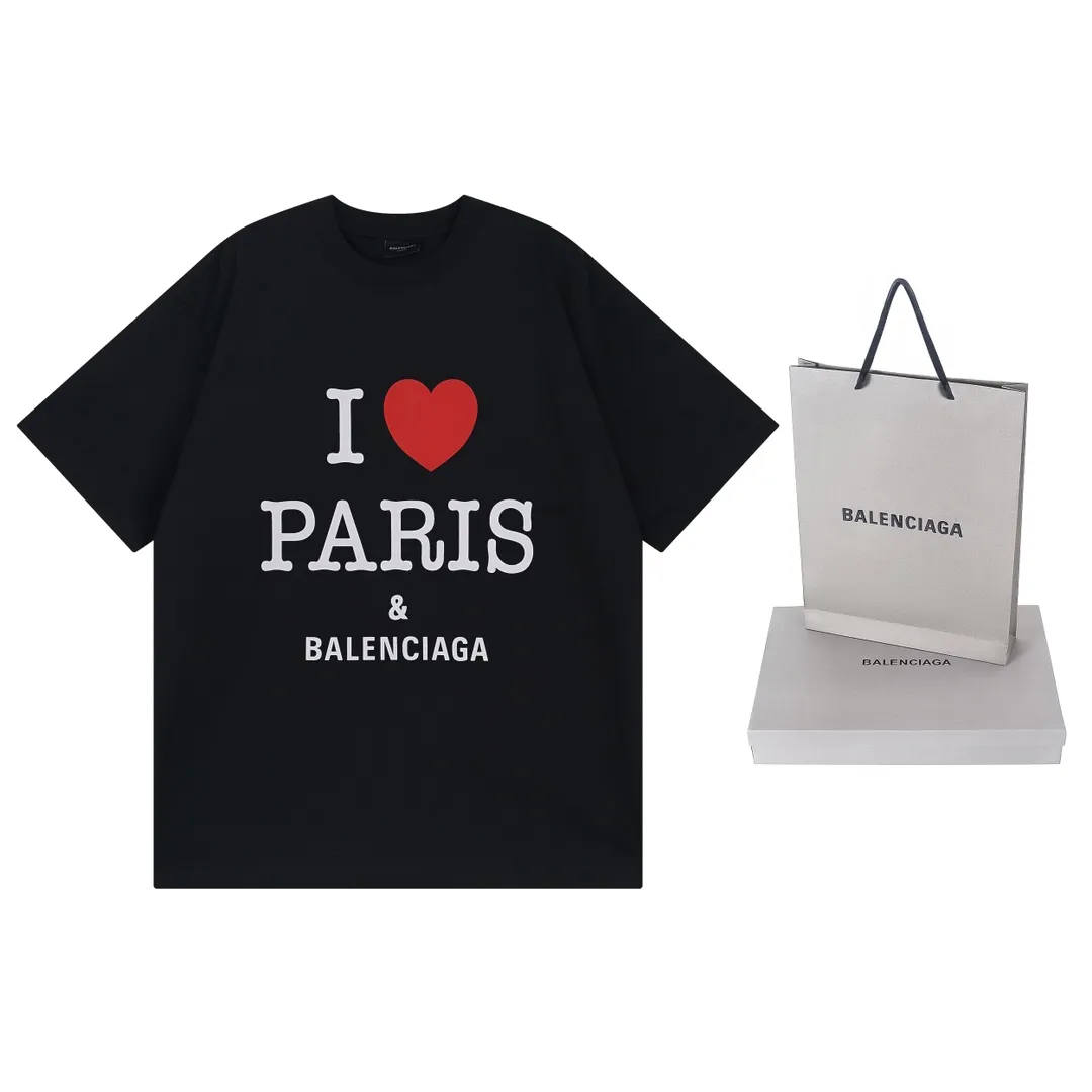 🅿️180 real photos [Top version. Official website quality] BALENCI*GA/Paris.SS24 latest model, front I Love Paris& Balenciaxx art printed short-sleeved T-shirt. Brick cabinet synchronization. Genuine product developed in the first time, happy to print and compare! The fabric is made of Paris ZP custom-woven and dyed cotton double yarn. Weighing 260 grams, the cloth surface is clean. The cloth pattern is clear, soft and comfortable. The threads are dyed with no color difference. The printing uses environmentally friendly imported materials. The letters are clear and the effect is three-dimensional. The version adopts OS loose shoulder design. Same style for men and women. Code: BL223395 Color: off-white, black, floral gray Size: XS S M L
