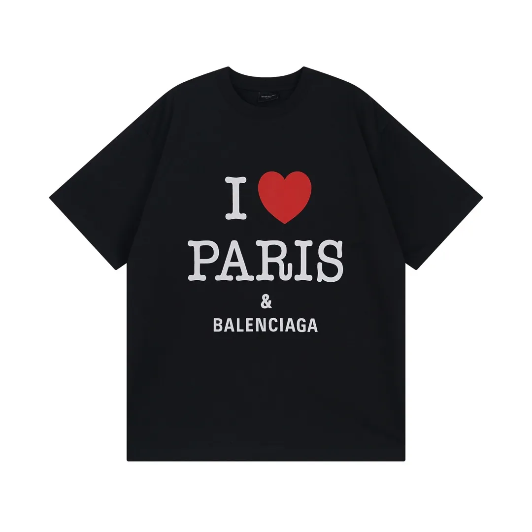 🅿️180 real photos [Top version. Official website quality] BALENCI*GA/Paris.SS24 latest model, front I Love Paris& Balenciaxx art printed short-sleeved T-shirt. Brick cabinet synchronization. Genuine product developed in the first time, happy to print and compare! The fabric is made of Paris ZP custom-woven and dyed cotton double yarn. Weighing 260 grams, the cloth surface is clean. The cloth pattern is clear, soft and comfortable. The threads are dyed with no color difference. The printing uses environmentally friendly imported materials. The letters are clear and the effect is three-dimensional. The version adopts OS loose shoulder design. Same style for men and women. Code: BL223395 Color: off-white, black, floral gray Size: XS S M L